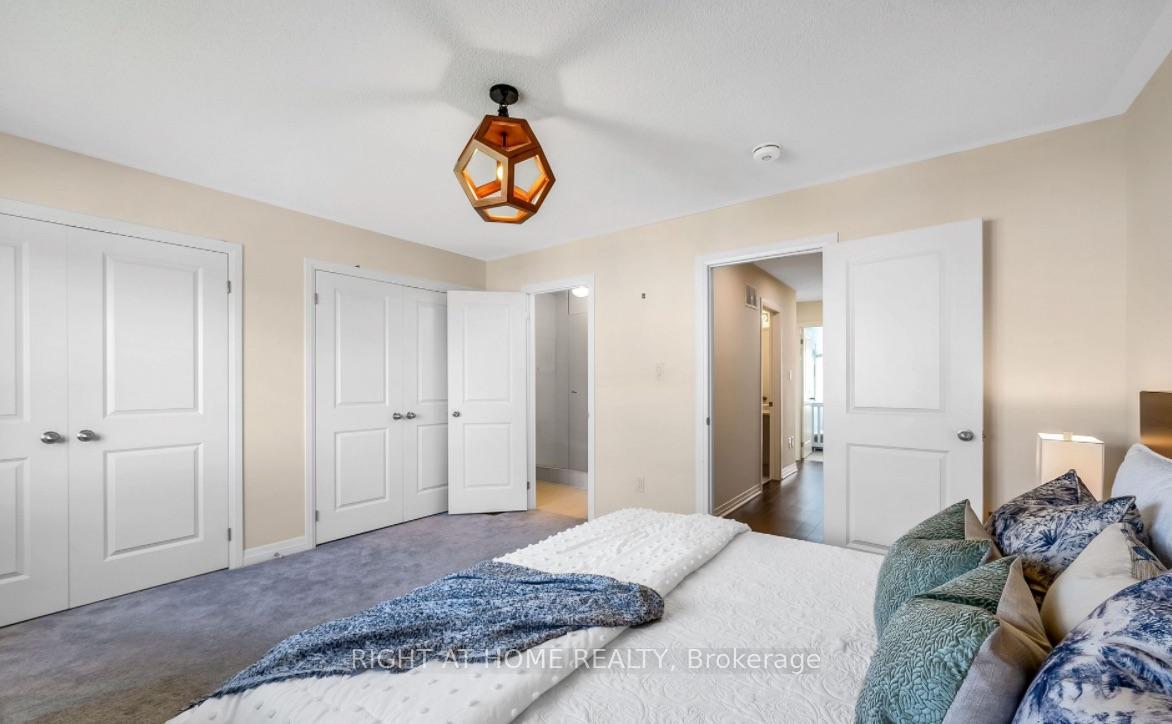 Photo 11 of 43 Caspian Square, Clarington, Bowmanville — HOMEH