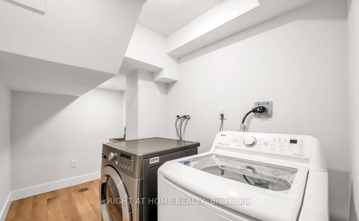Photo 25 of 43 Caspian Square, Clarington, Bowmanville — HOMEH