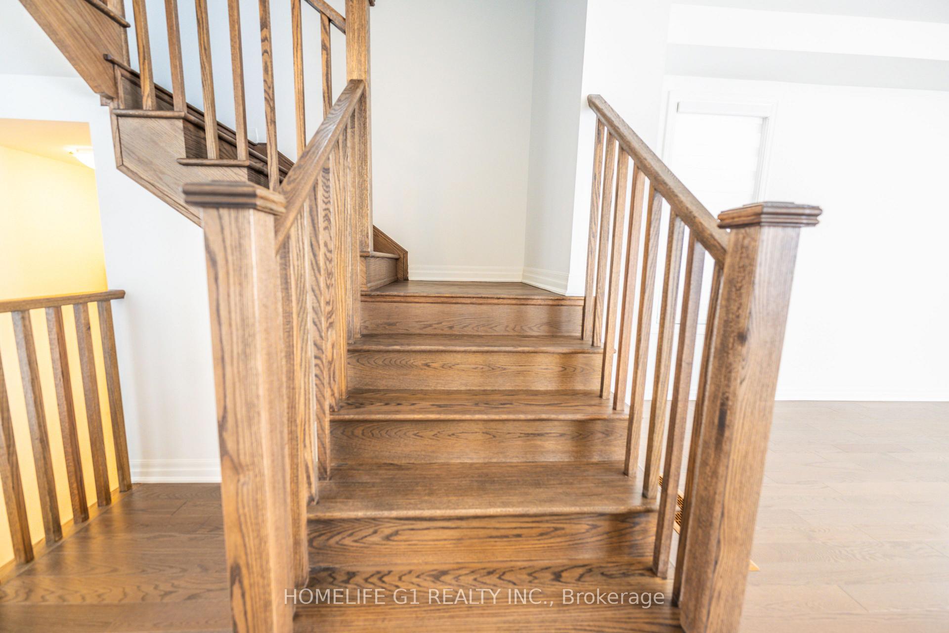 Photo 6 of 43 Ennerdale Street, Barrie, Rural Barrie Southwest — HOMEH
