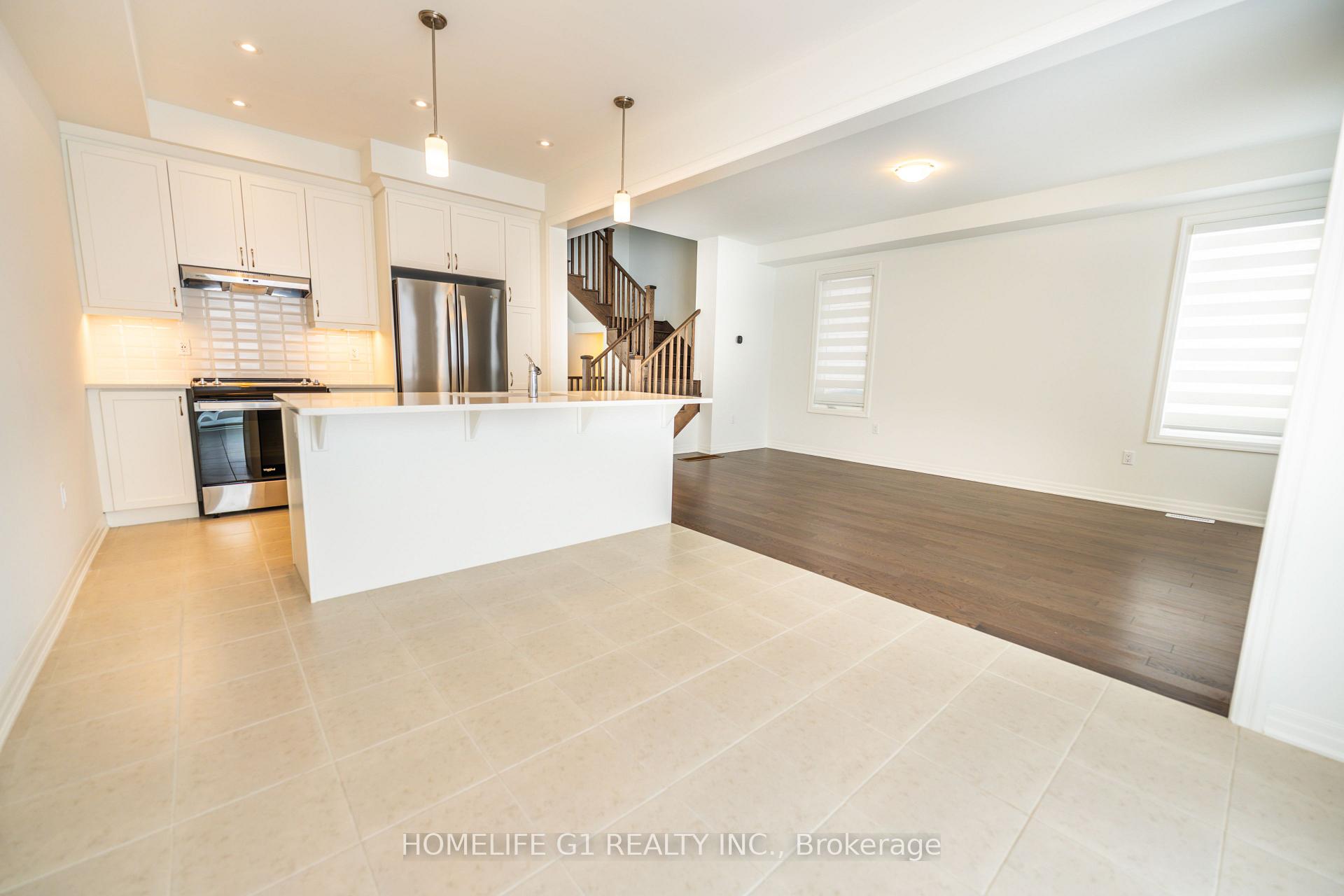 Photo 5 of 43 Ennerdale Street, Barrie, Rural Barrie Southwest — HOMEH