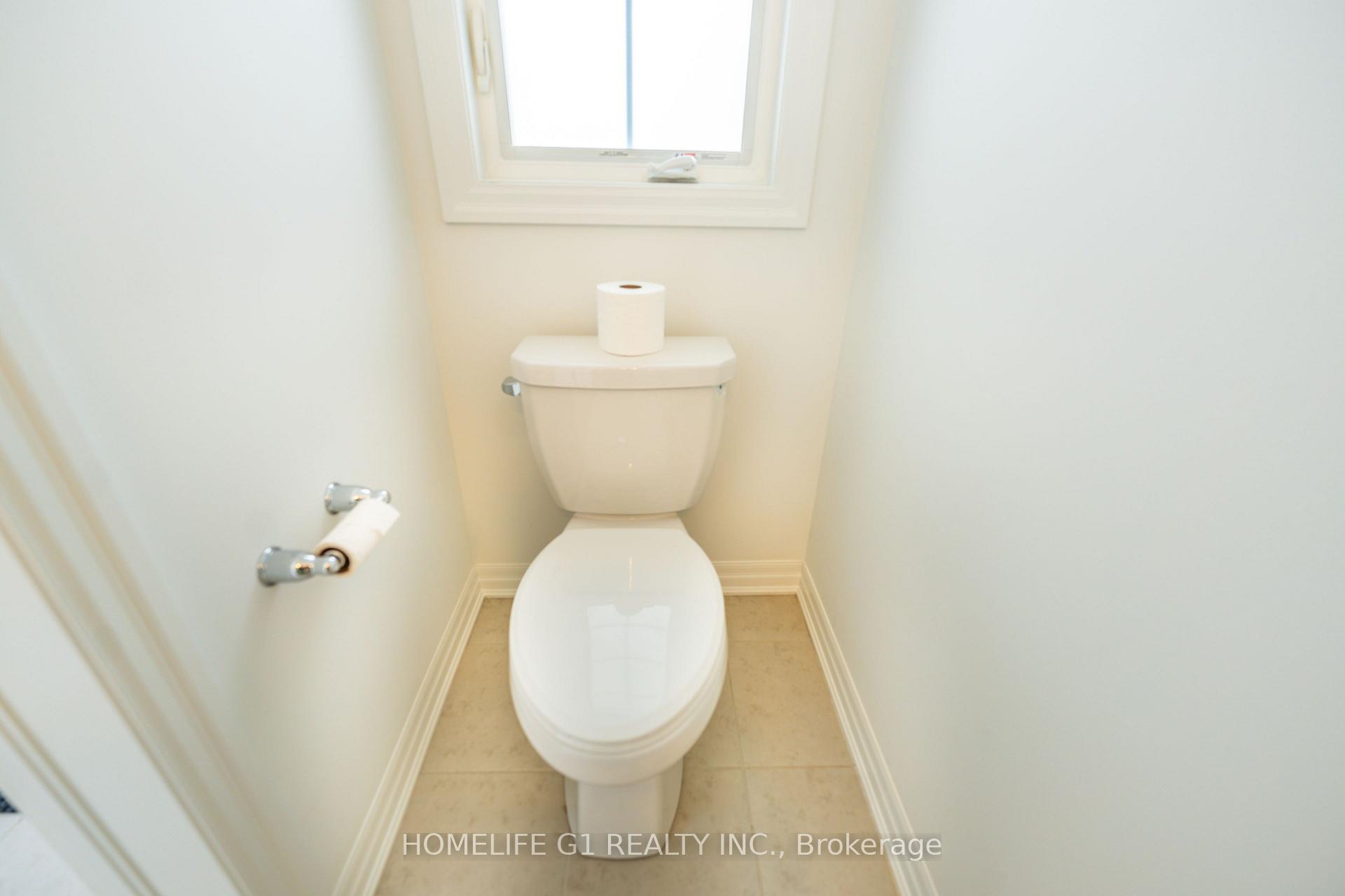Photo 10 of 43 Ennerdale Street, Barrie, Rural Barrie Southwest — HOMEH