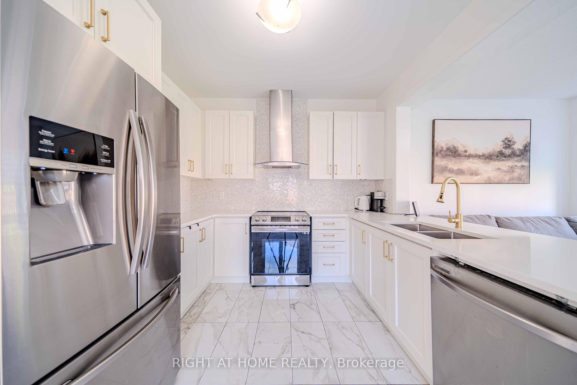 Photo 6 of 51 Dorian Drive, Whitby, Rural Whitby — HOMEH