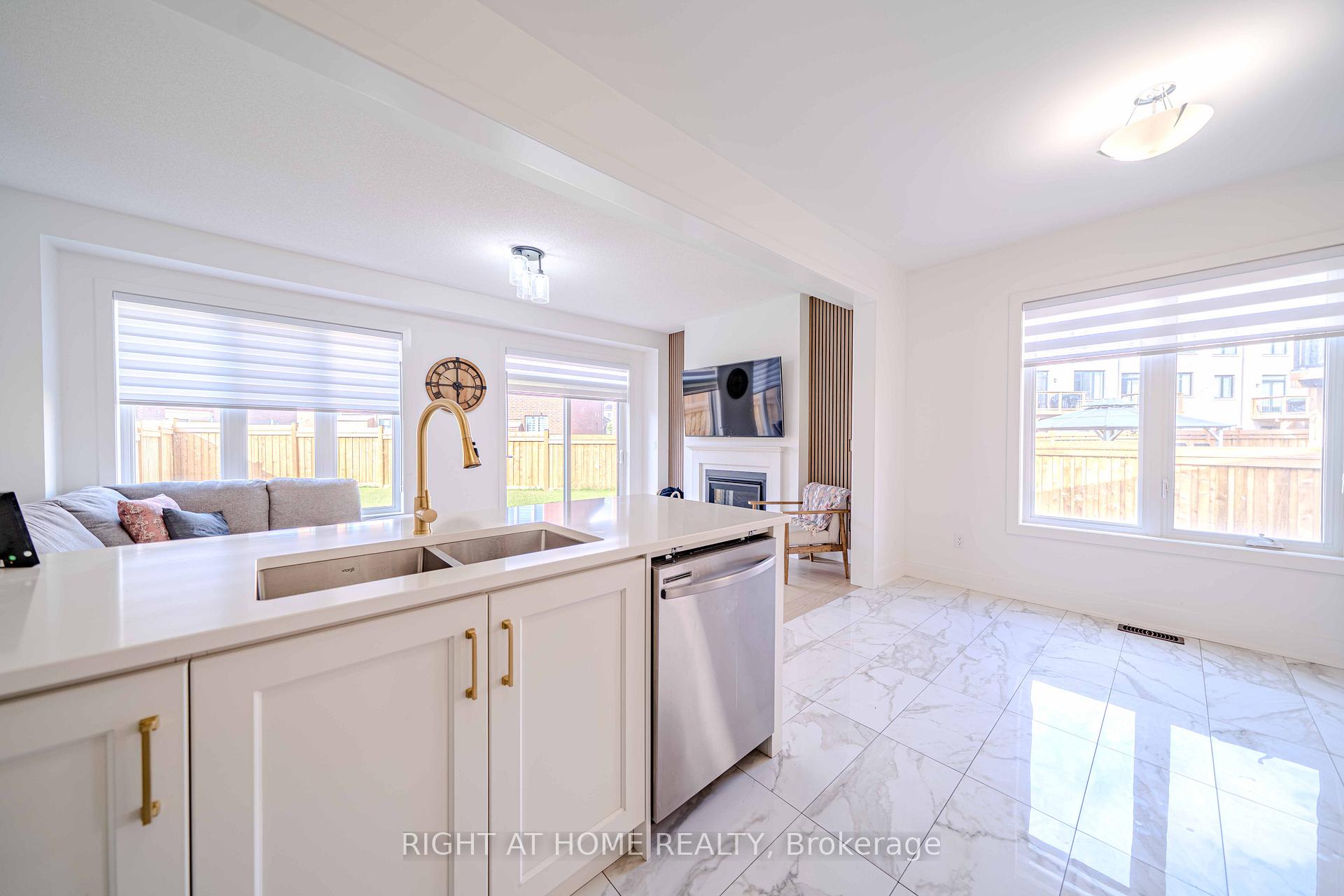 Photo 48 of 51 Dorian Drive, Whitby, Rural Whitby — HOMEH
