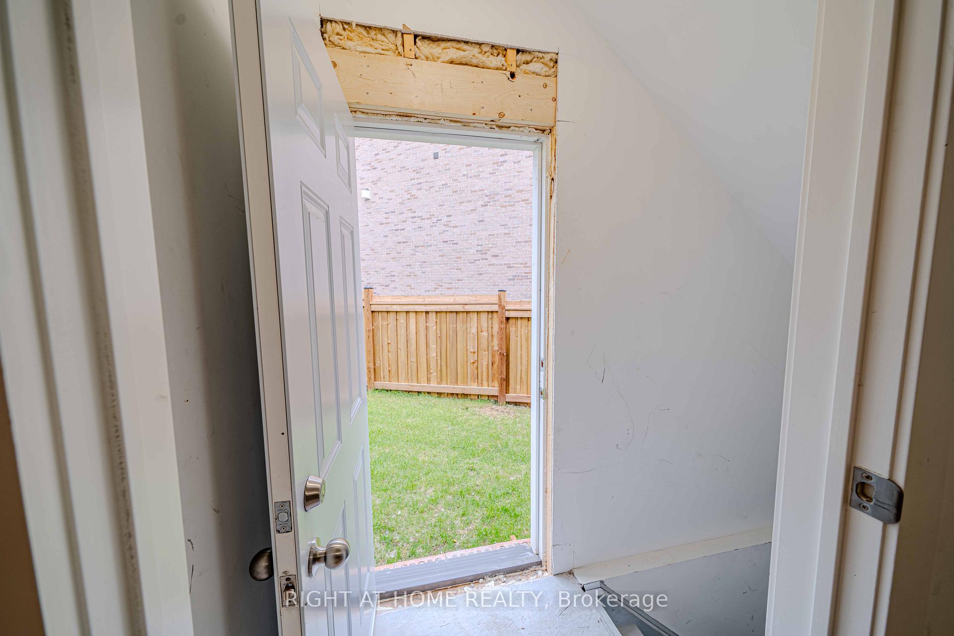 Photo 40 of 51 Dorian Drive, Whitby, Rural Whitby — HOMEH