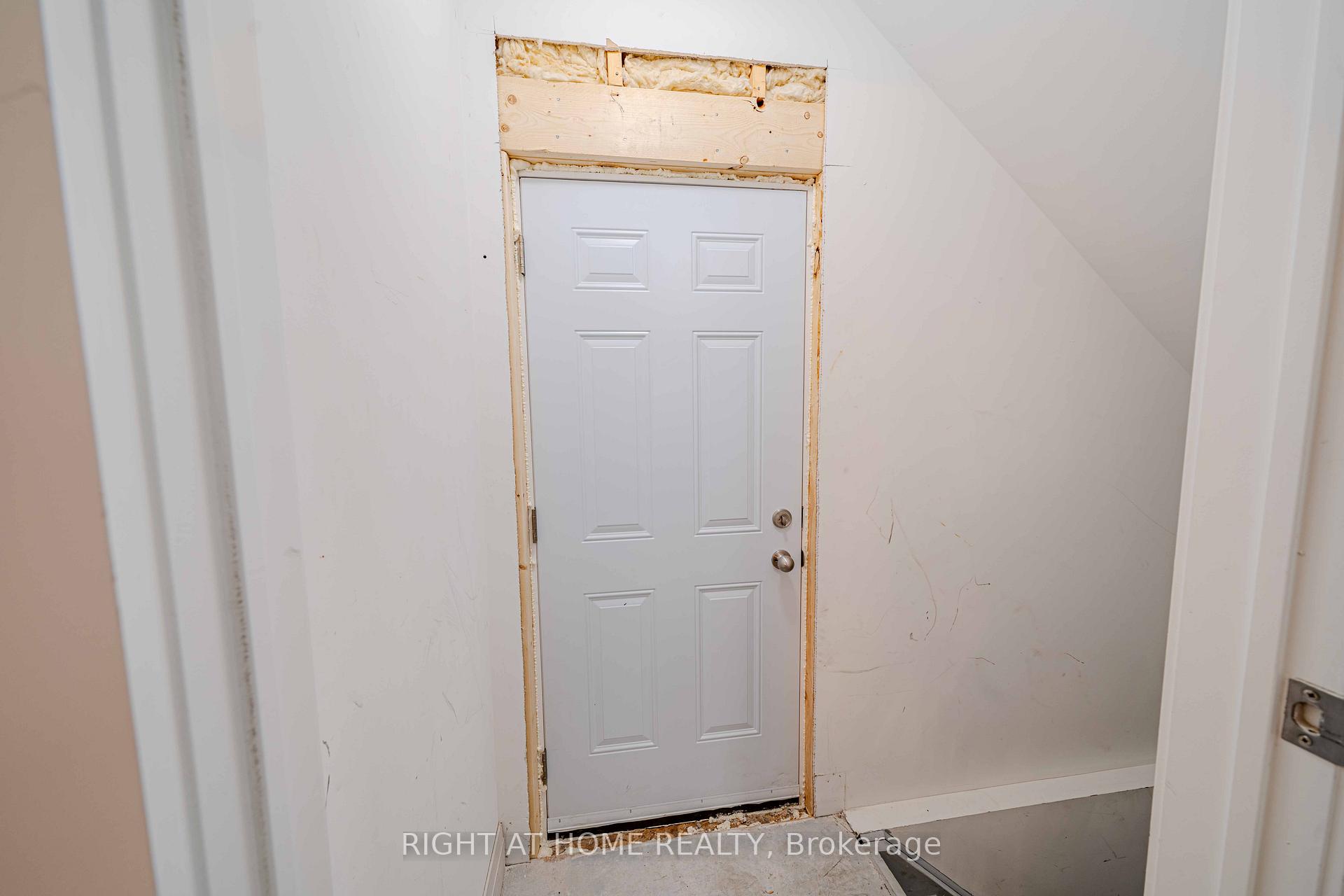 Photo 32 of 51 Dorian Drive, Whitby, Rural Whitby — HOMEH