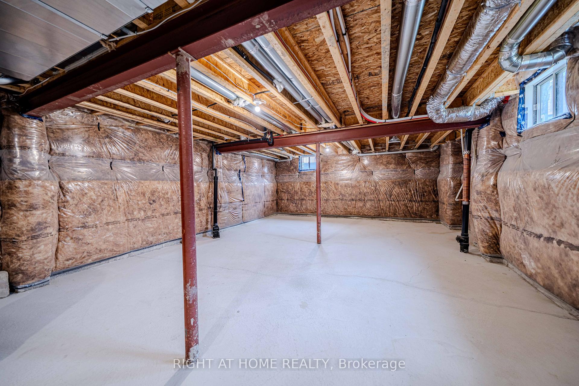 Photo 35 of 51 Dorian Drive, Whitby, Rural Whitby — HOMEH