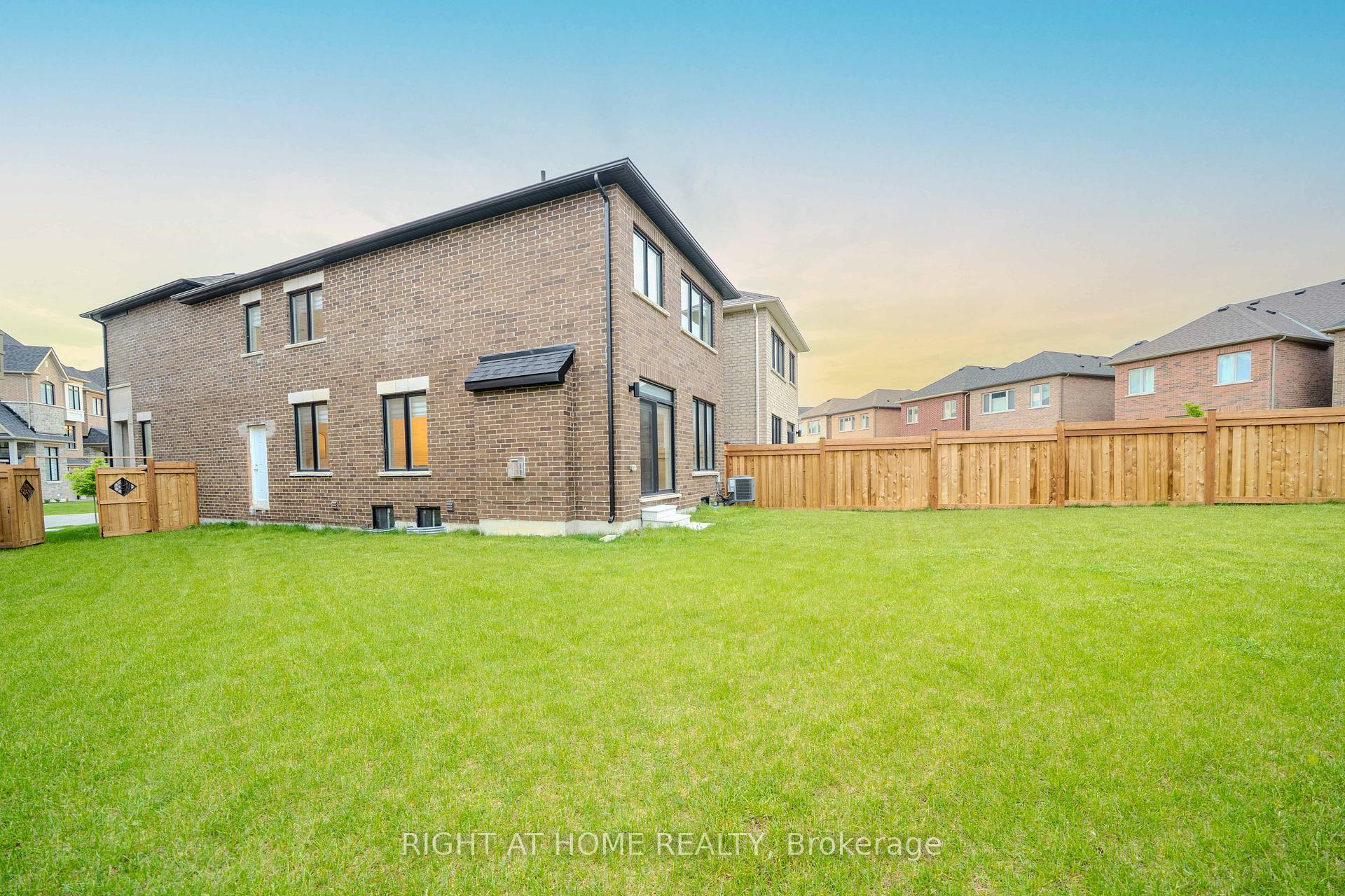 Photo 46 of 51 Dorian Drive, Whitby, Rural Whitby — HOMEH