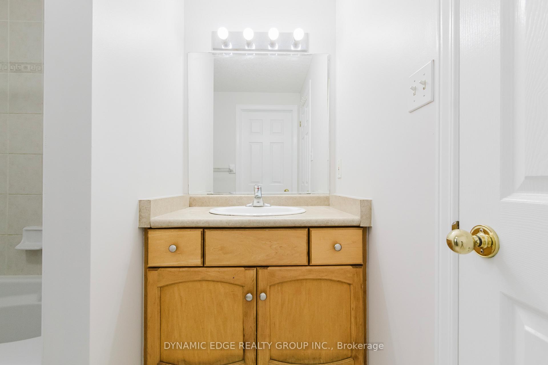 Photo 9 of 23 Bronwyn Place, Guelph, Willow West/Sugarbush/West Acres — HOMEH