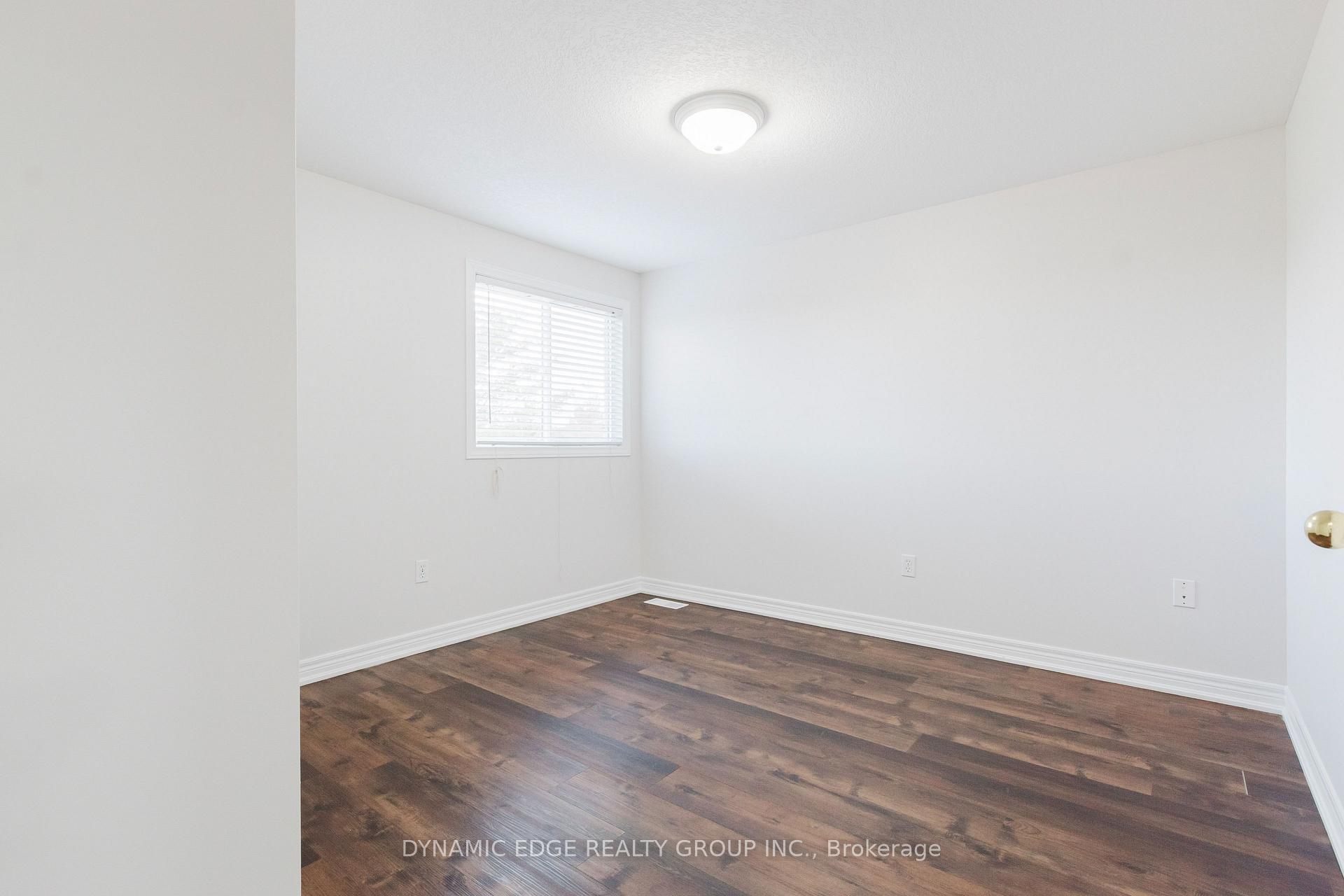 Photo 14 of 23 Bronwyn Place, Guelph, Willow West/Sugarbush/West Acres — HOMEH