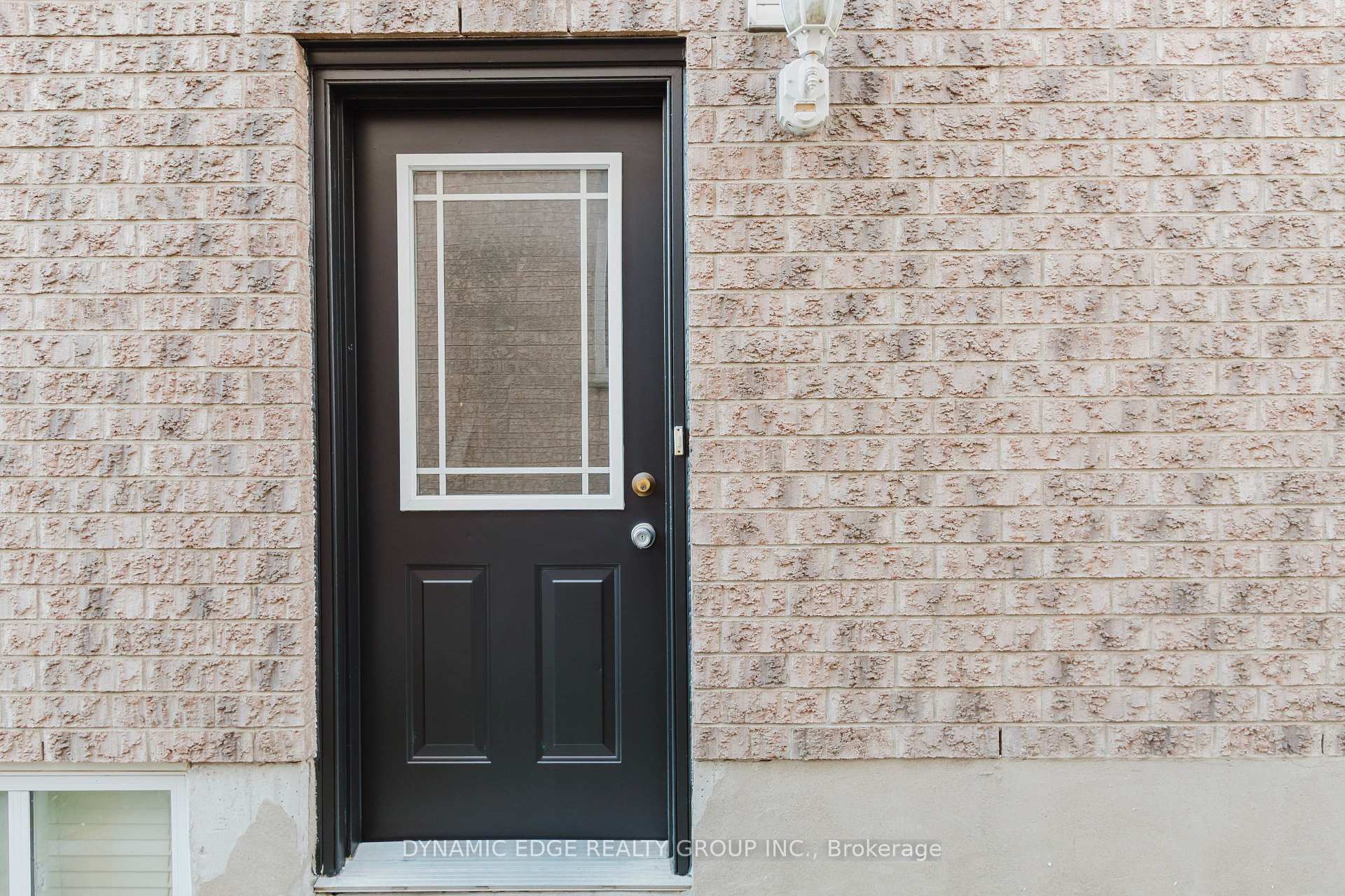 Photo 17 of 23 Bronwyn Place, Guelph, Willow West/Sugarbush/West Acres — HOMEH