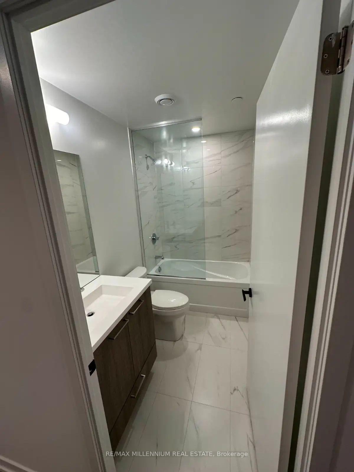 Photo 2 of Unit 3308, 225 Commerce Street, Vaughan, Vaughan Corporate Centre — HOMEH