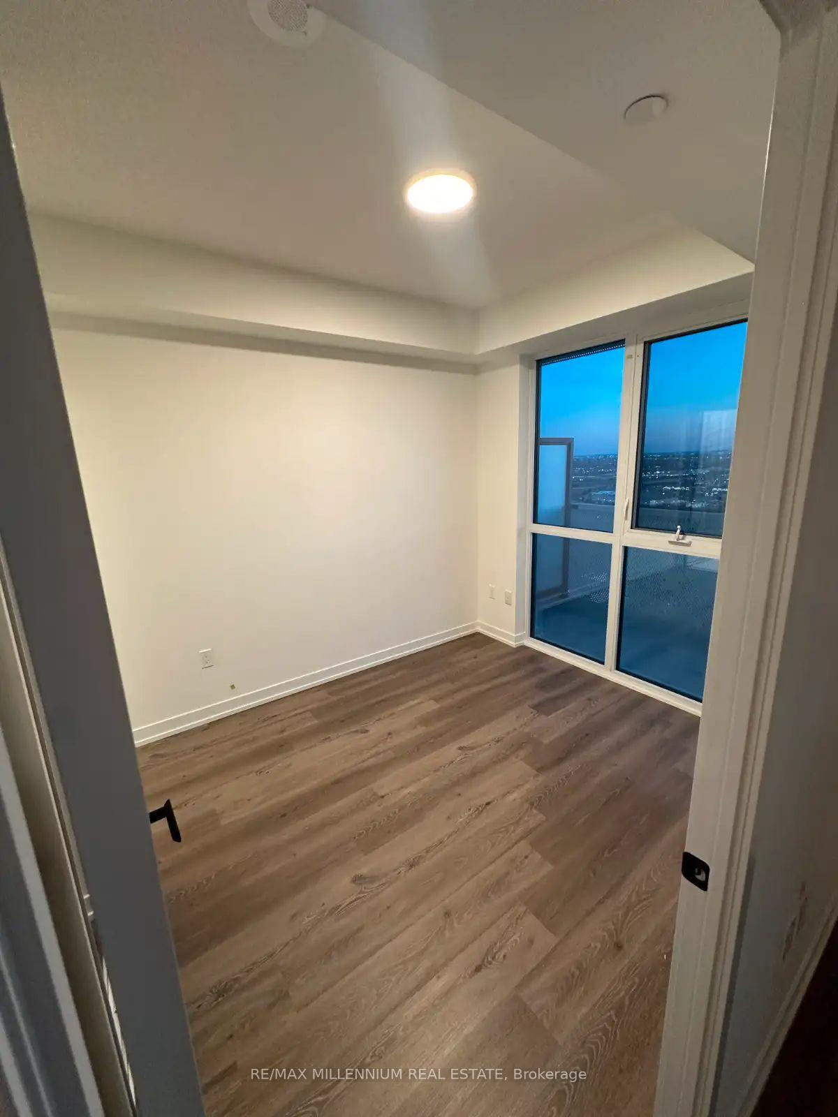 Photo 3 of Unit 3308, 225 Commerce Street, Vaughan, Vaughan Corporate Centre — HOMEH