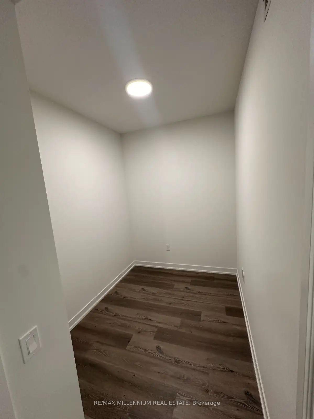 Photo 5 of Unit 3308, 225 Commerce Street, Vaughan, Vaughan Corporate Centre — HOMEH
