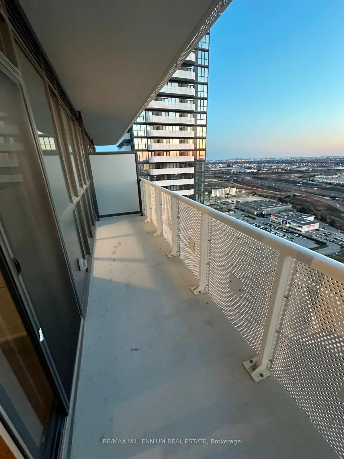 Photo 8 of Unit 3308, 225 Commerce Street, Vaughan, Vaughan Corporate Centre — HOMEH