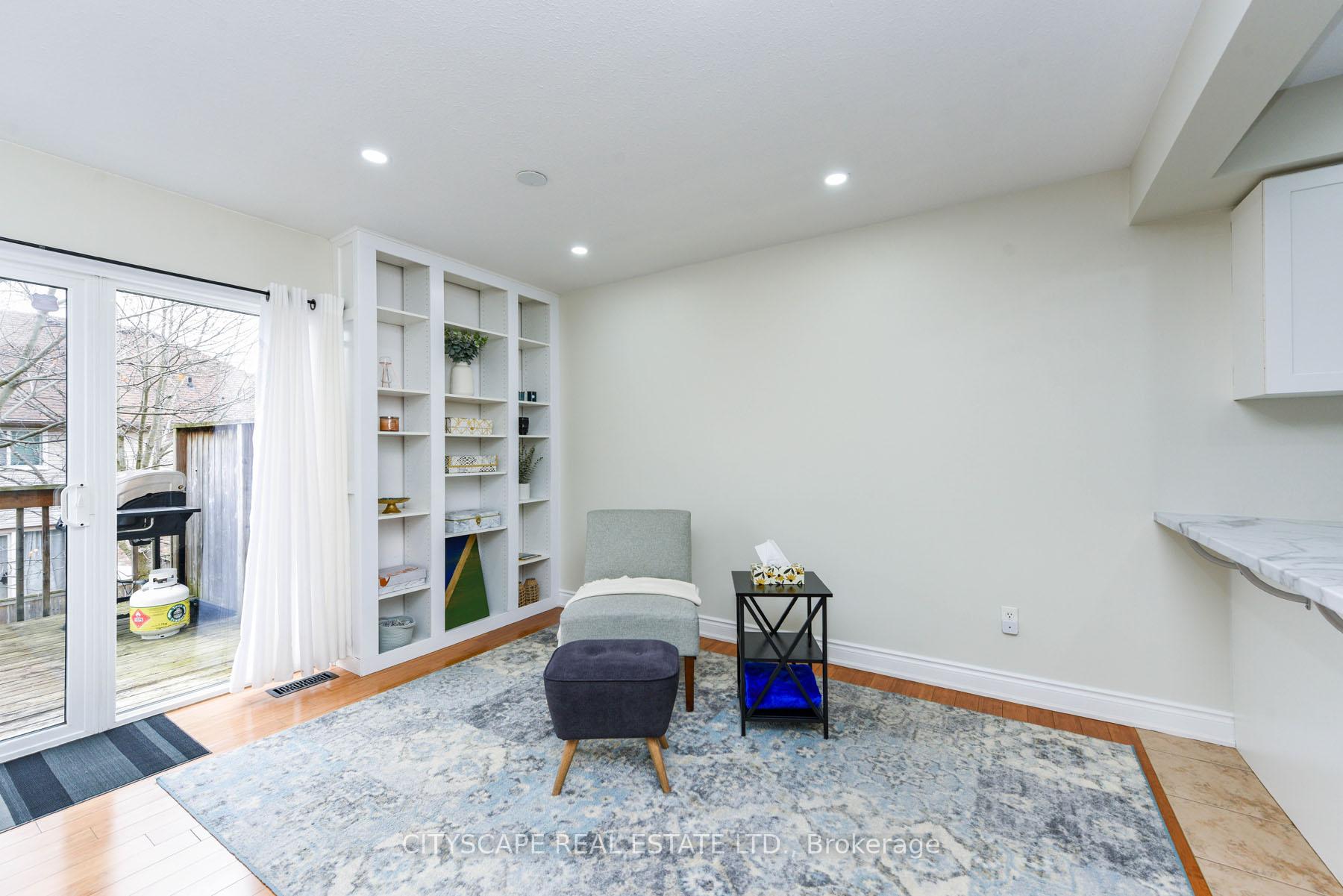 Photo 3 of Unit 35, 31 Schroder Crescent, Guelph, Grange Road — HOMEH
