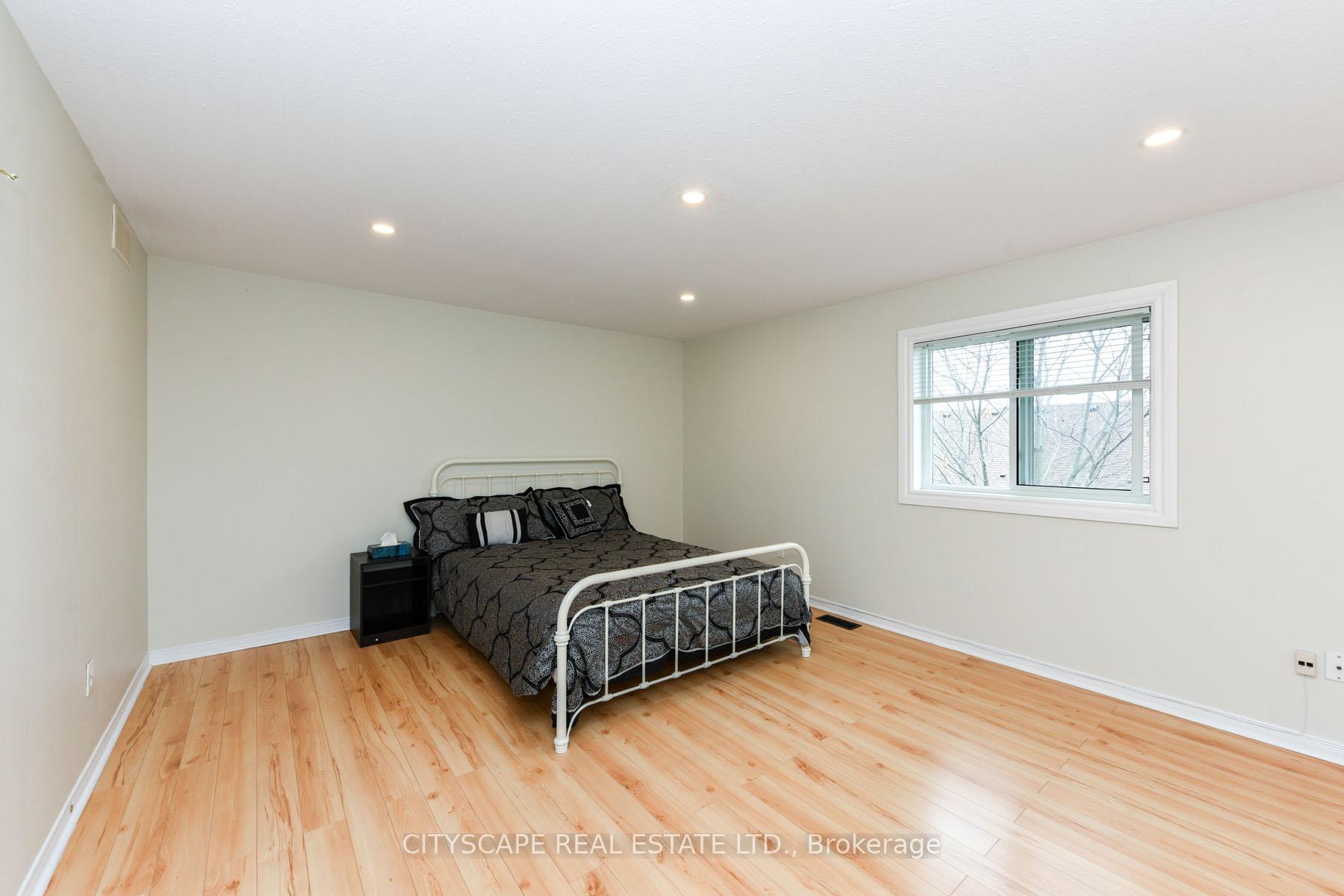 Photo 23 of Unit 35, 31 Schroder Crescent, Guelph, Grange Road — HOMEH