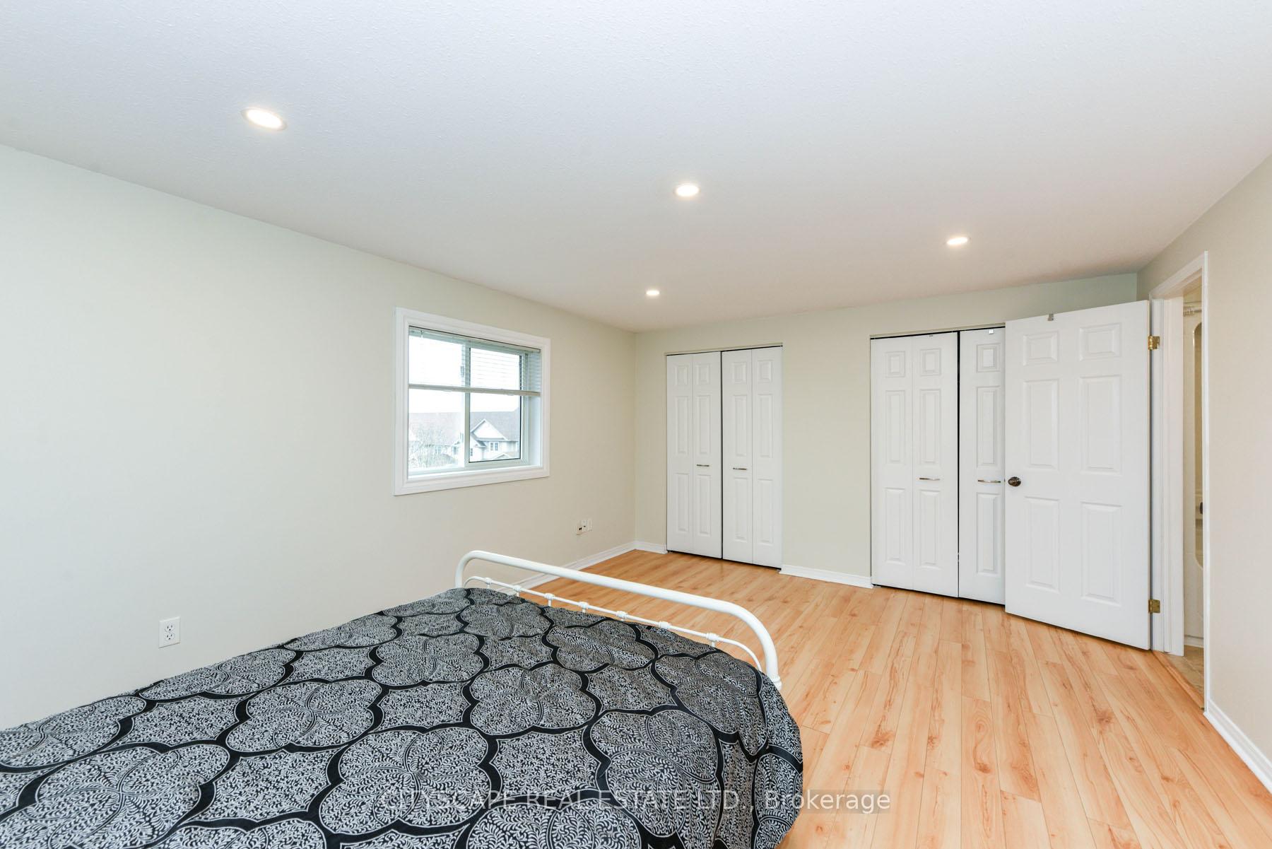 Photo 33 of Unit 35, 31 Schroder Crescent, Guelph, Grange Road — HOMEH