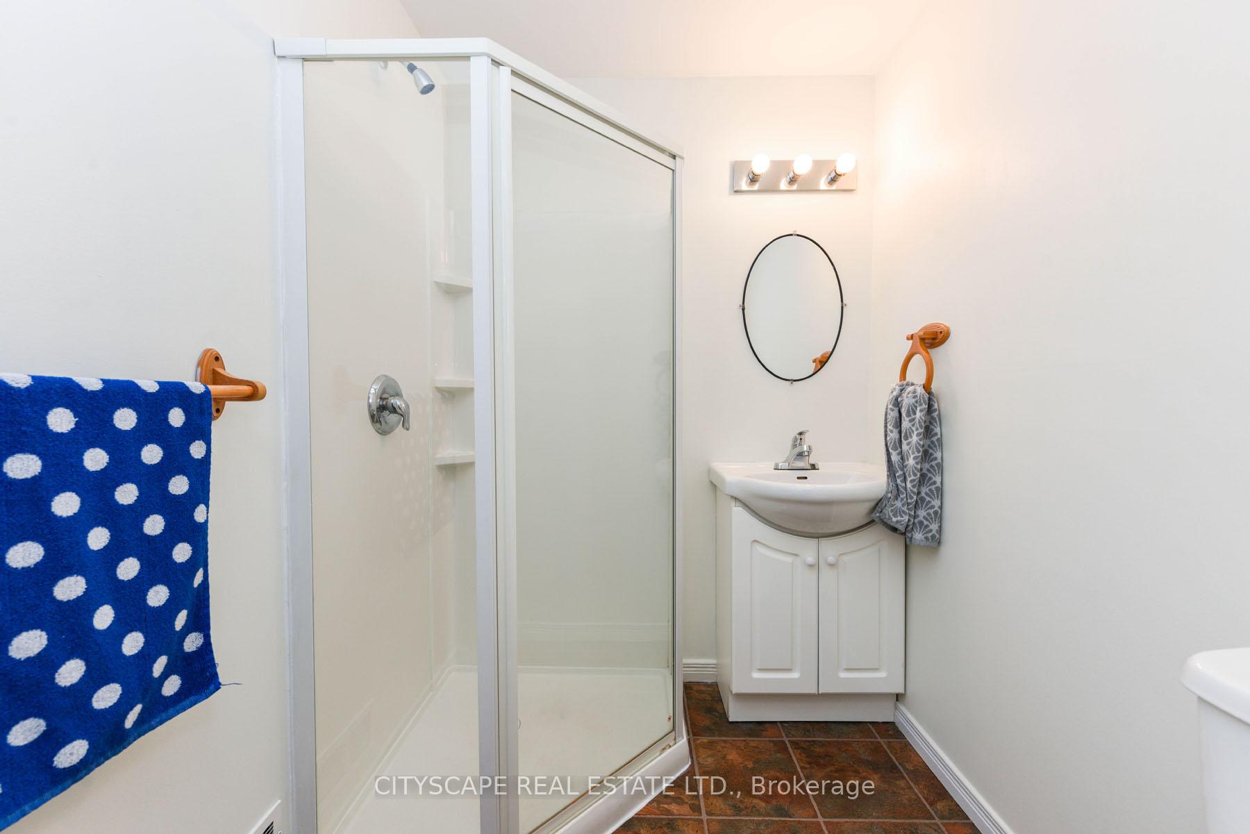 Photo 37 of Unit 35, 31 Schroder Crescent, Guelph, Grange Road — HOMEH