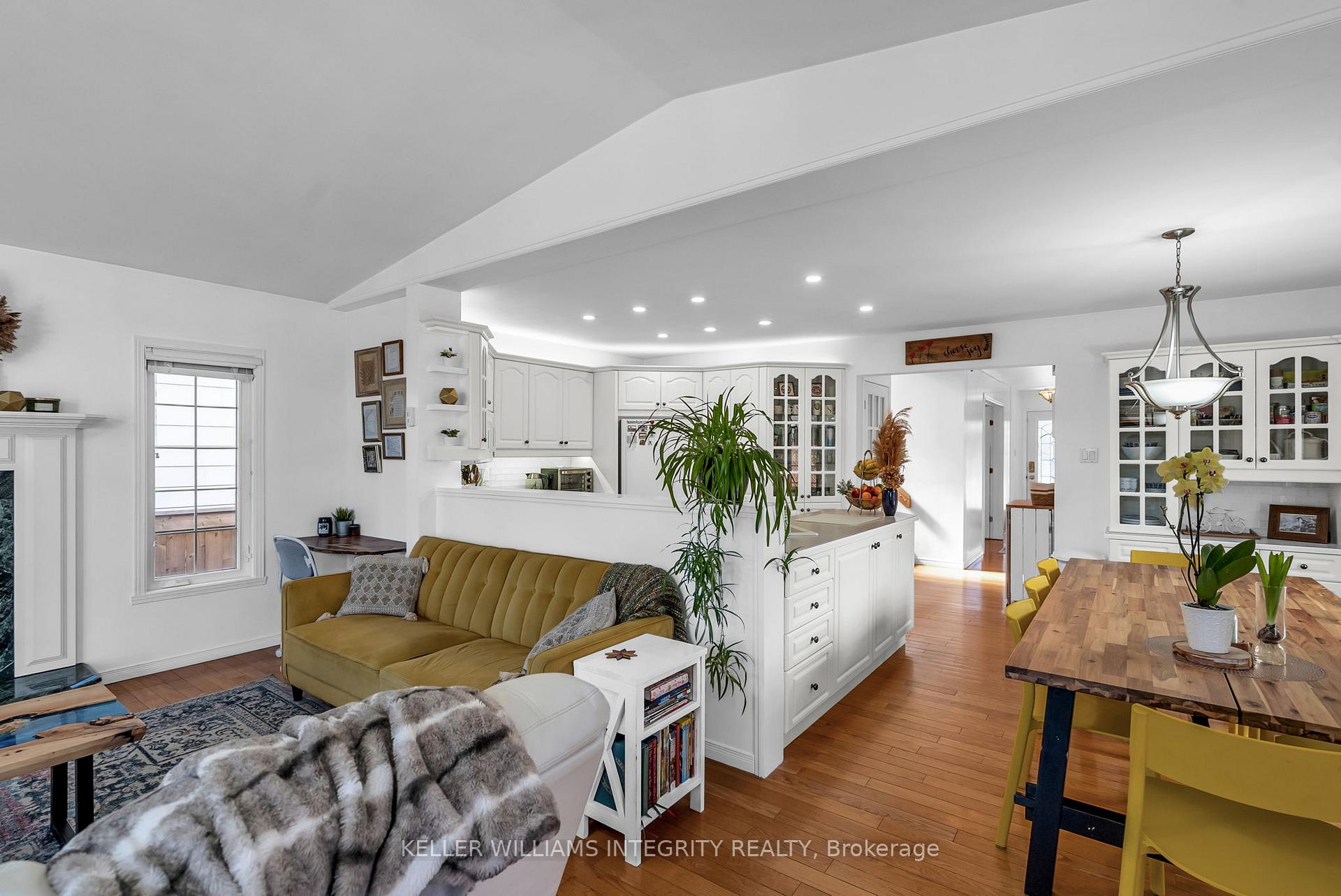 Photo 9 of 664 Champlain Drive, Cornwall — HOMEH