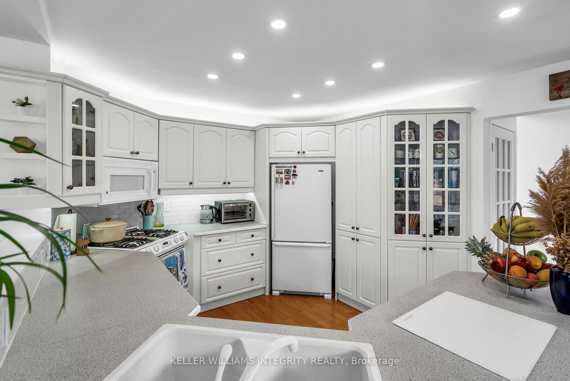 Photo 13 of 664 Champlain Drive, Cornwall — HOMEH