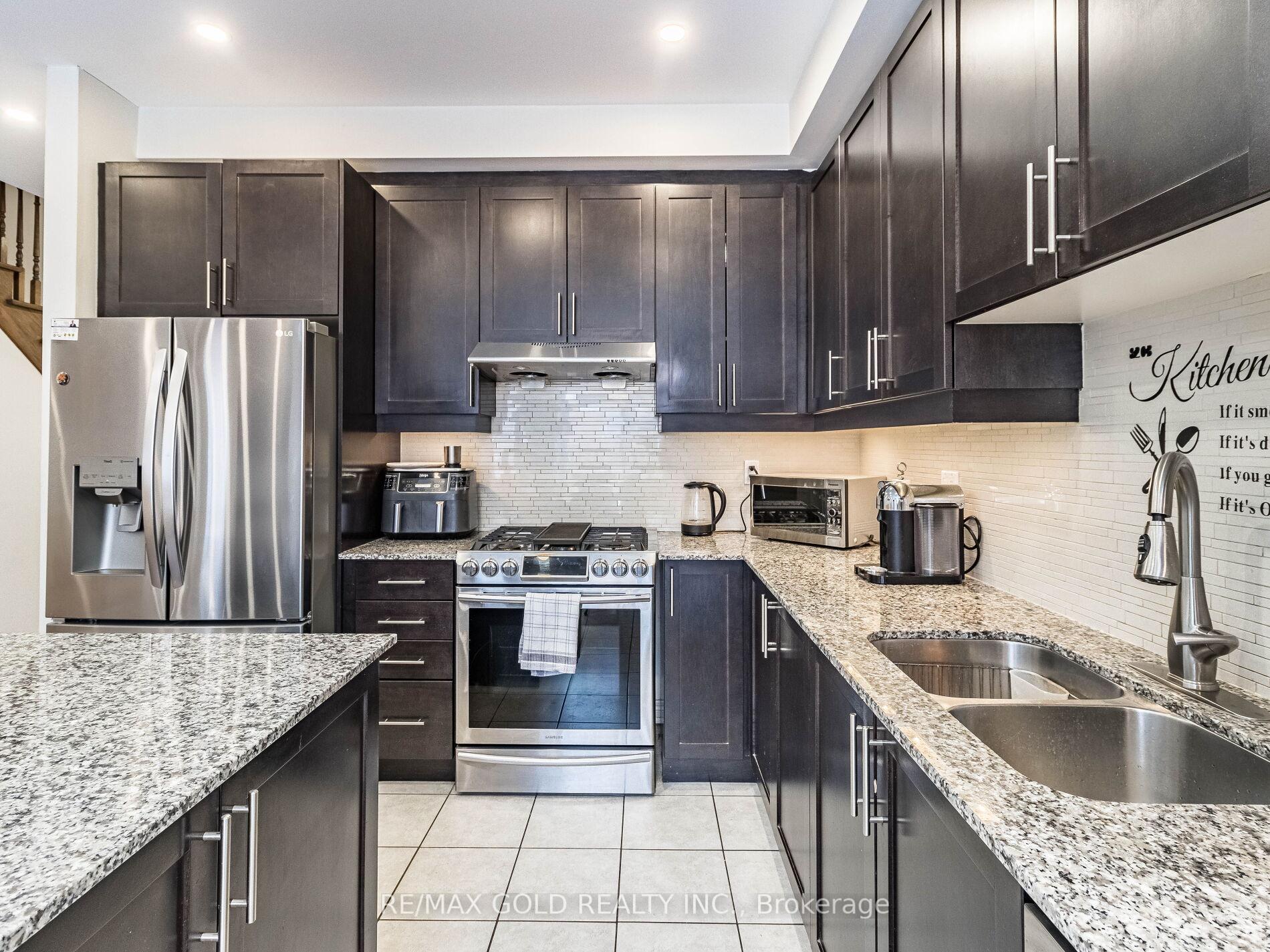 Photo 11 of 19 Pritchard Road, Brampton, Northwest Brampton — HOMEH
