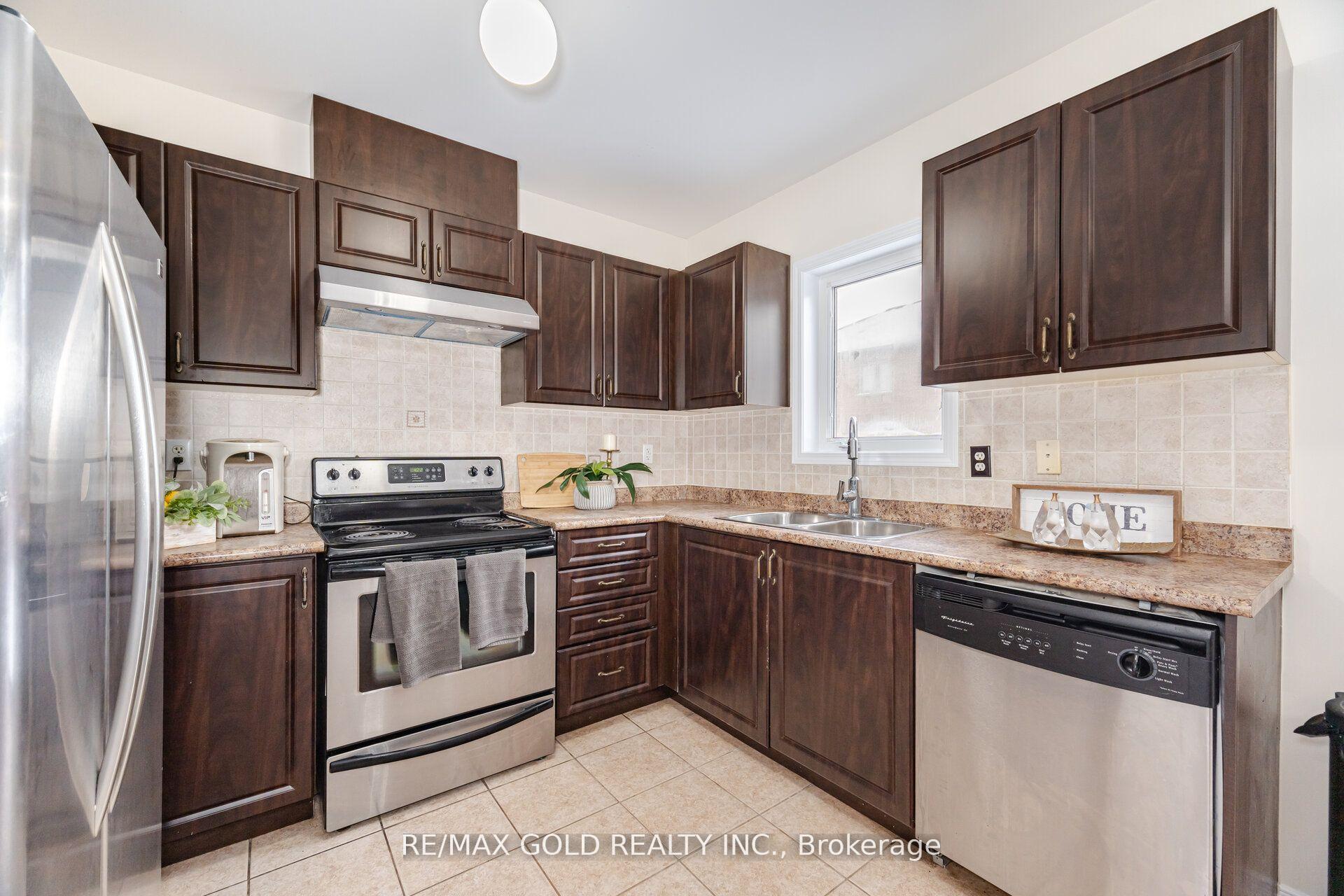 Photo 24 of 8 Osgoode Drive, Brampton, Bram East — HOMEH