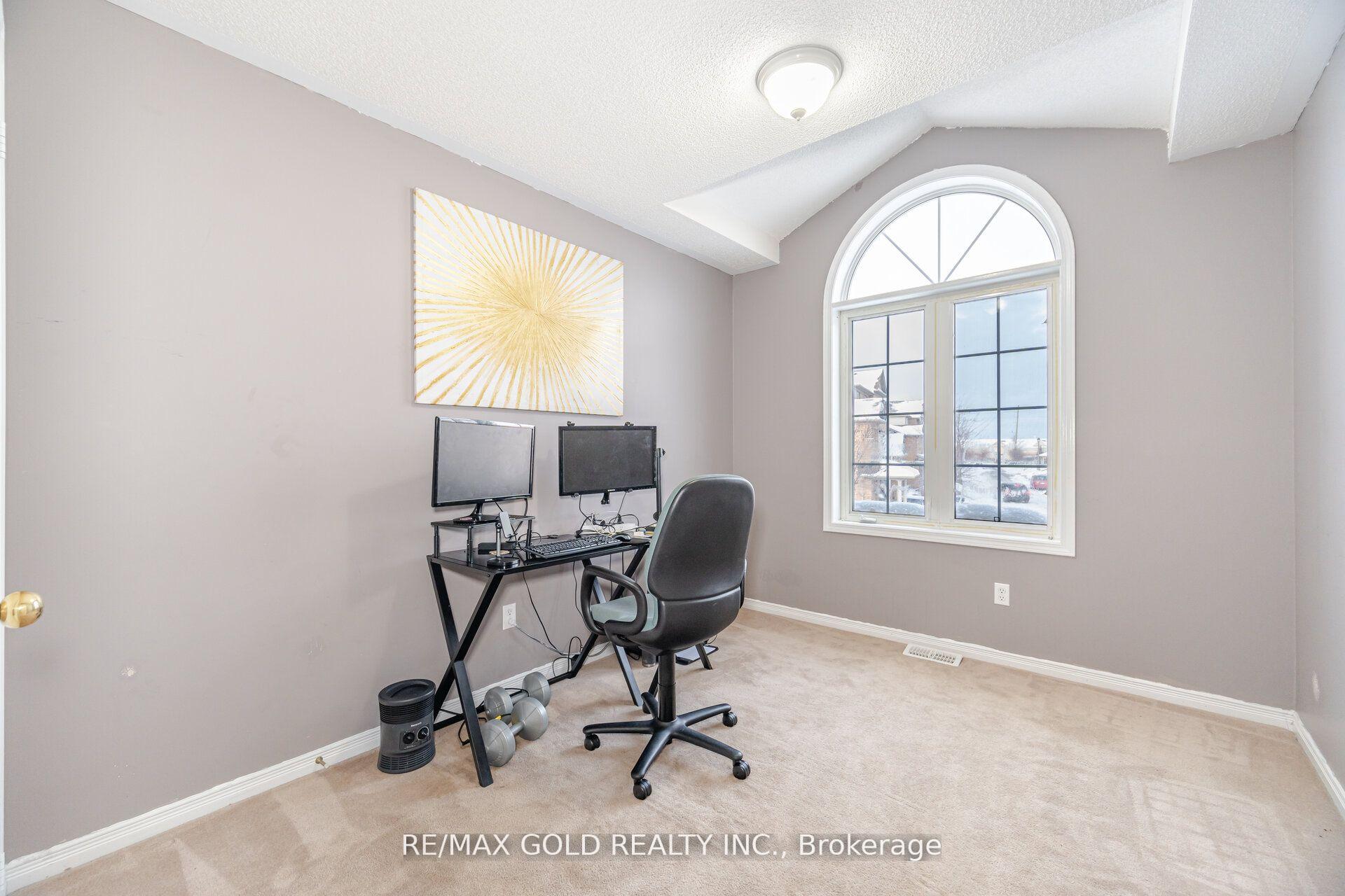 Photo 17 of 8 Osgoode Drive, Brampton, Bram East — HOMEH