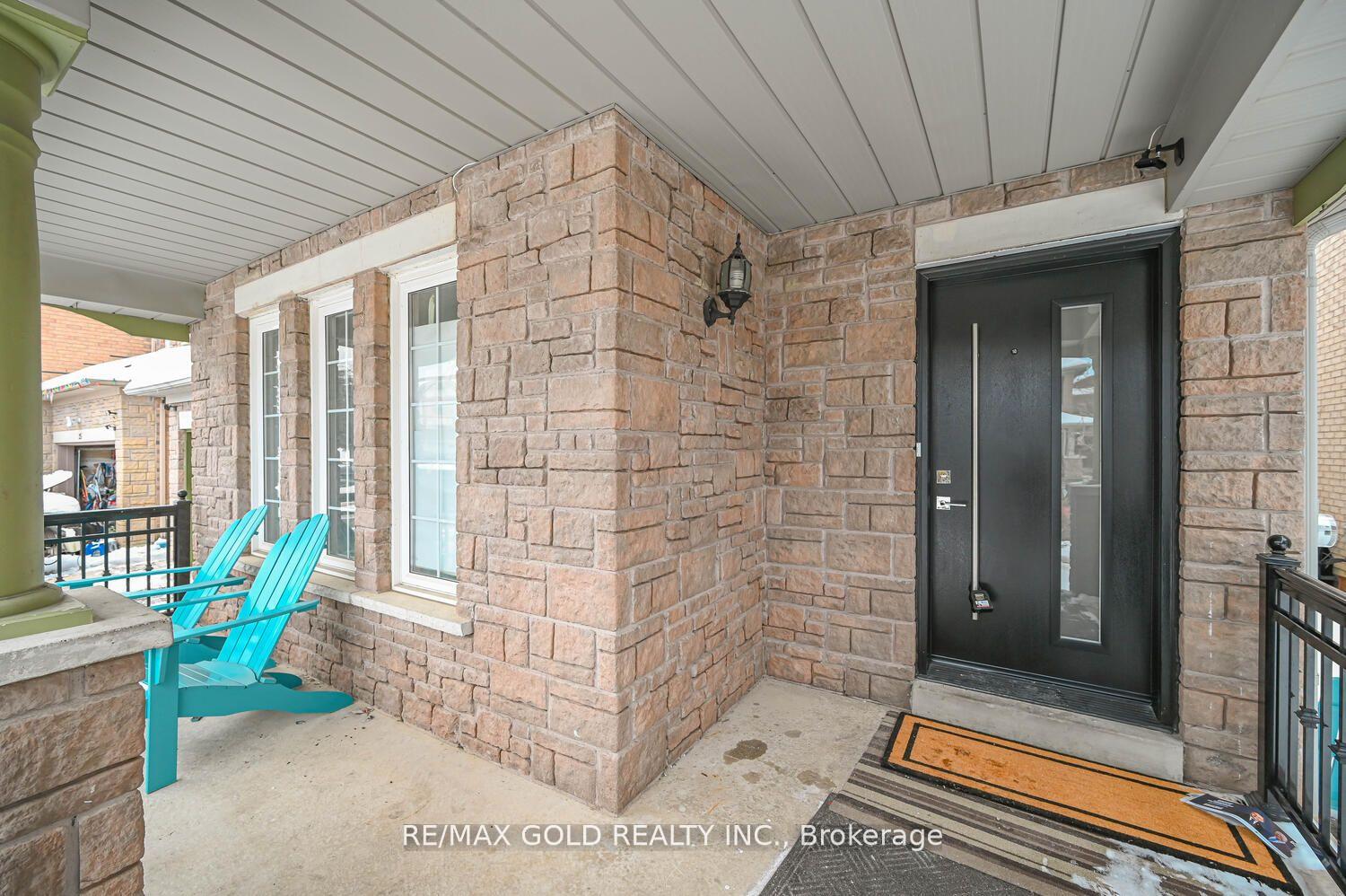 Photo 12 of 23 Wild Indigo Crescent, Brampton, Sandringham-Wellington — HOMEH
