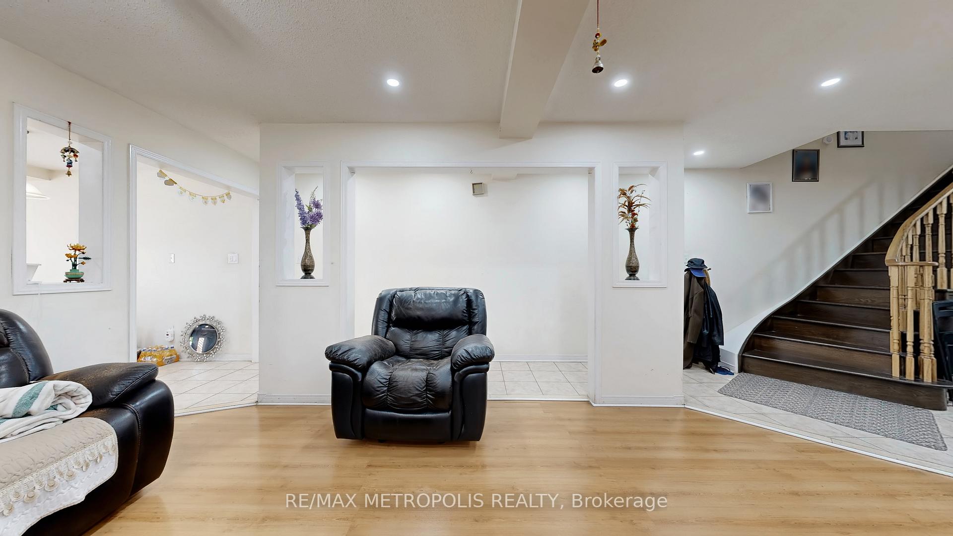 Photo 39 of 80 Charles Brown Road E, Markham, Cedarwood — HOMEH
