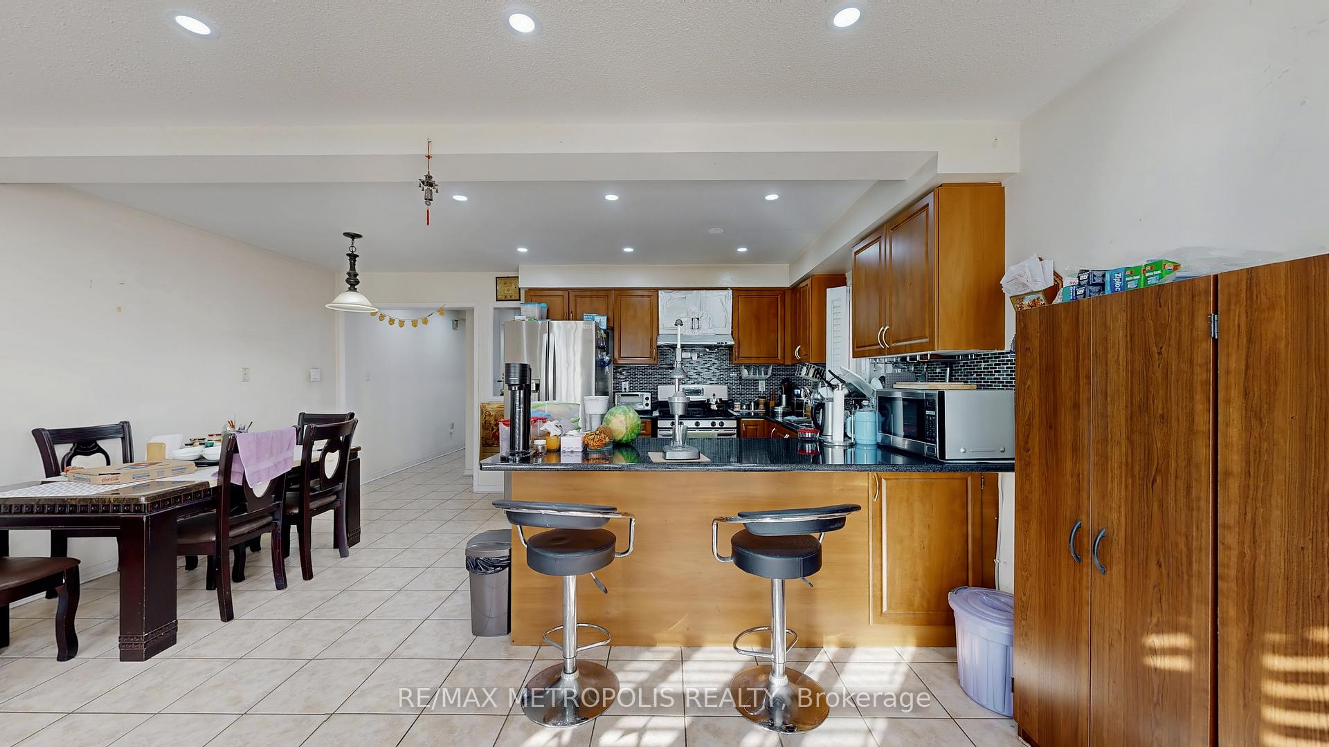 Photo 40 of 80 Charles Brown Road E, Markham, Cedarwood — HOMEH