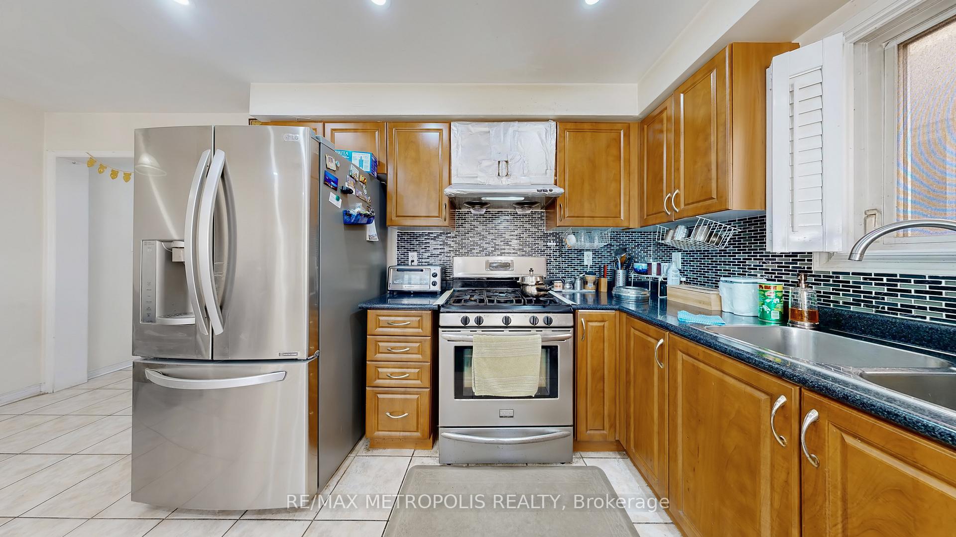 Photo 22 of 80 Charles Brown Road E, Markham, Cedarwood — HOMEH