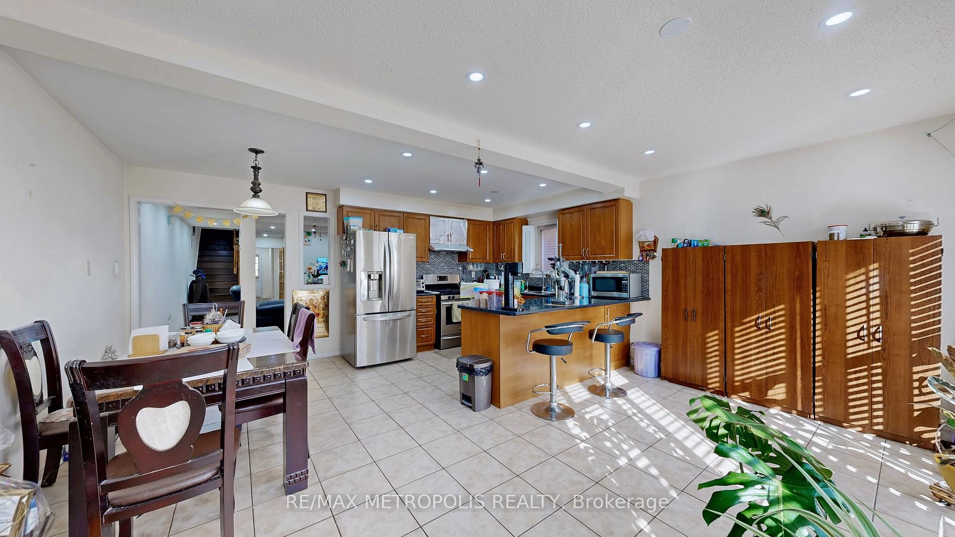 Photo 43 of 80 Charles Brown Road E, Markham, Cedarwood — HOMEH