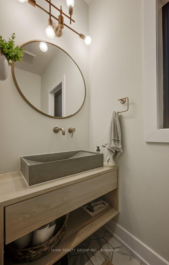 Photo 5 of 641 Wild Rye Street, Waterloo — HOMEH