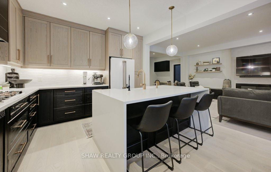 Photo 12 of 641 Wild Rye Street, Waterloo — HOMEH