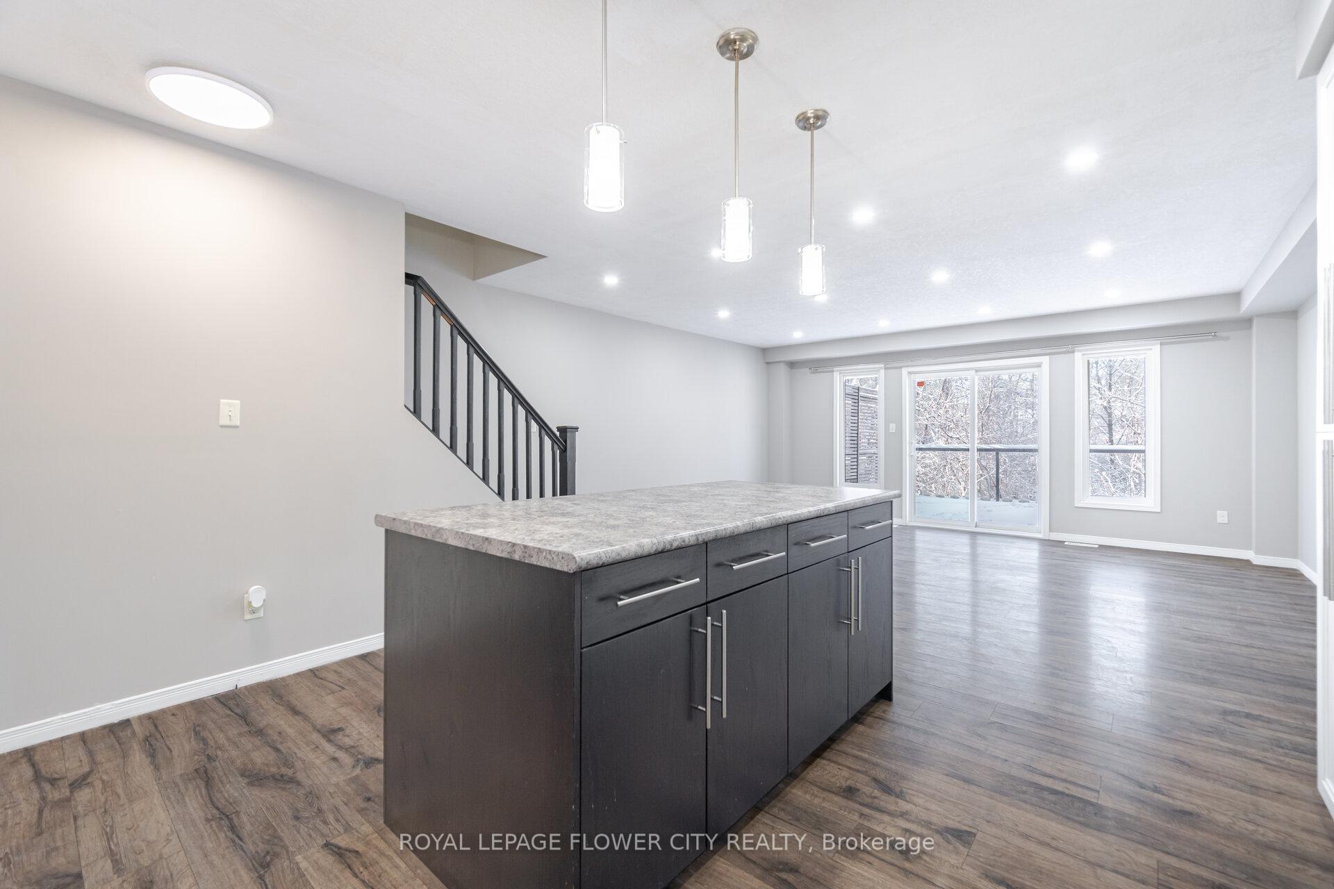Photo 6 of 185 Maitland Street, Kitchener, Huron Park — HOMEH