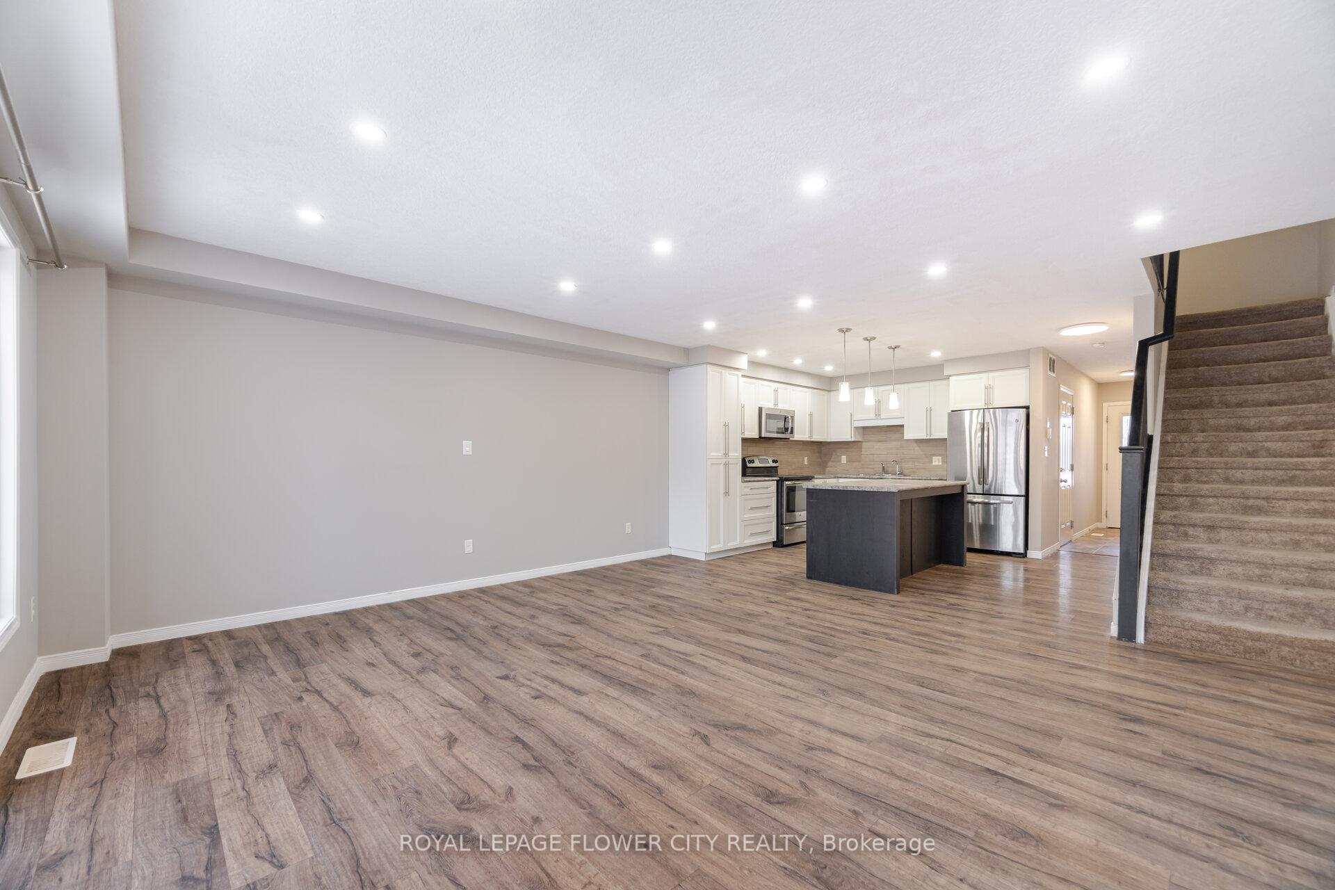 Photo 5 of 185 Maitland Street, Kitchener, Huron Park — HOMEH