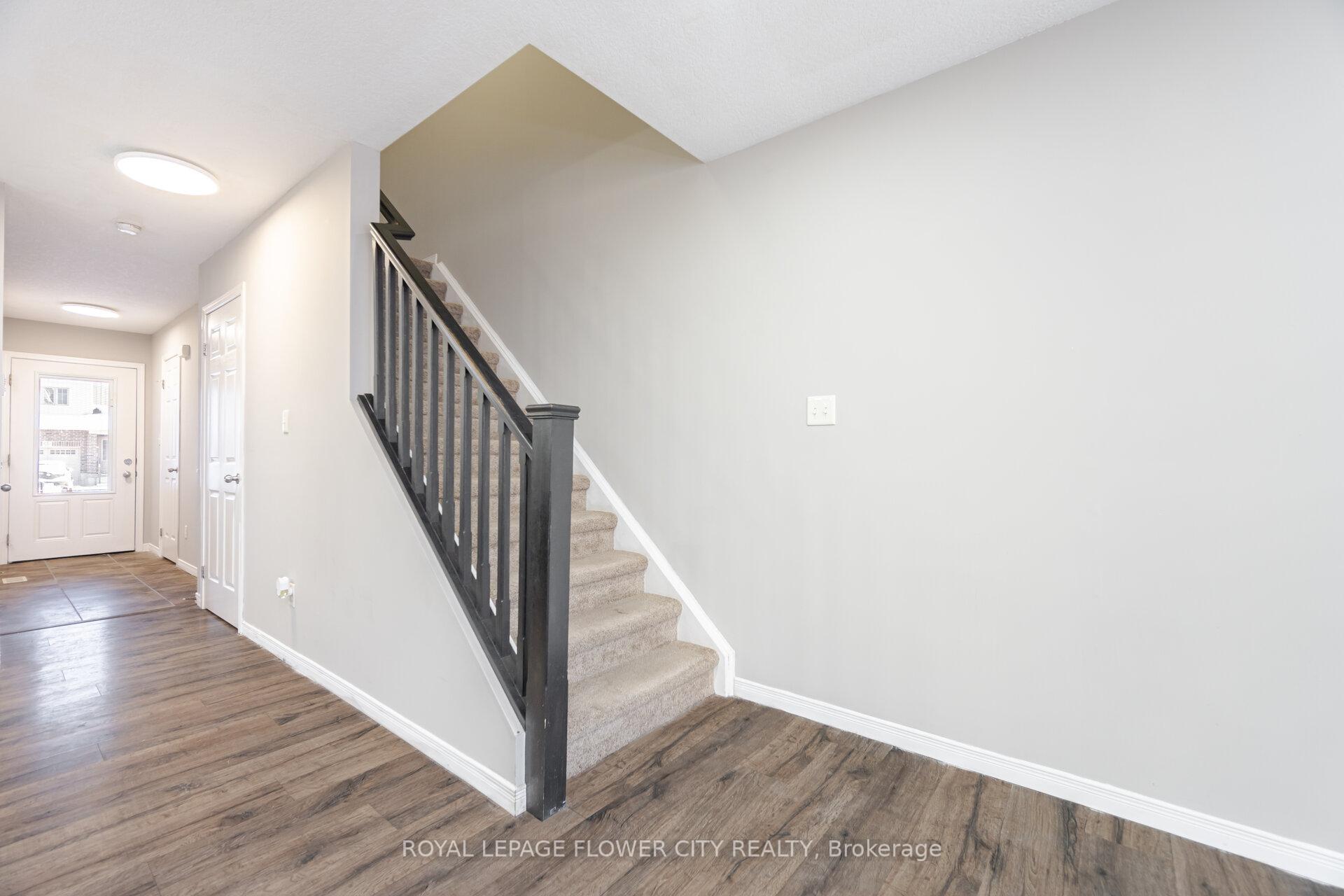 Photo 8 of 185 Maitland Street, Kitchener, Huron Park — HOMEH