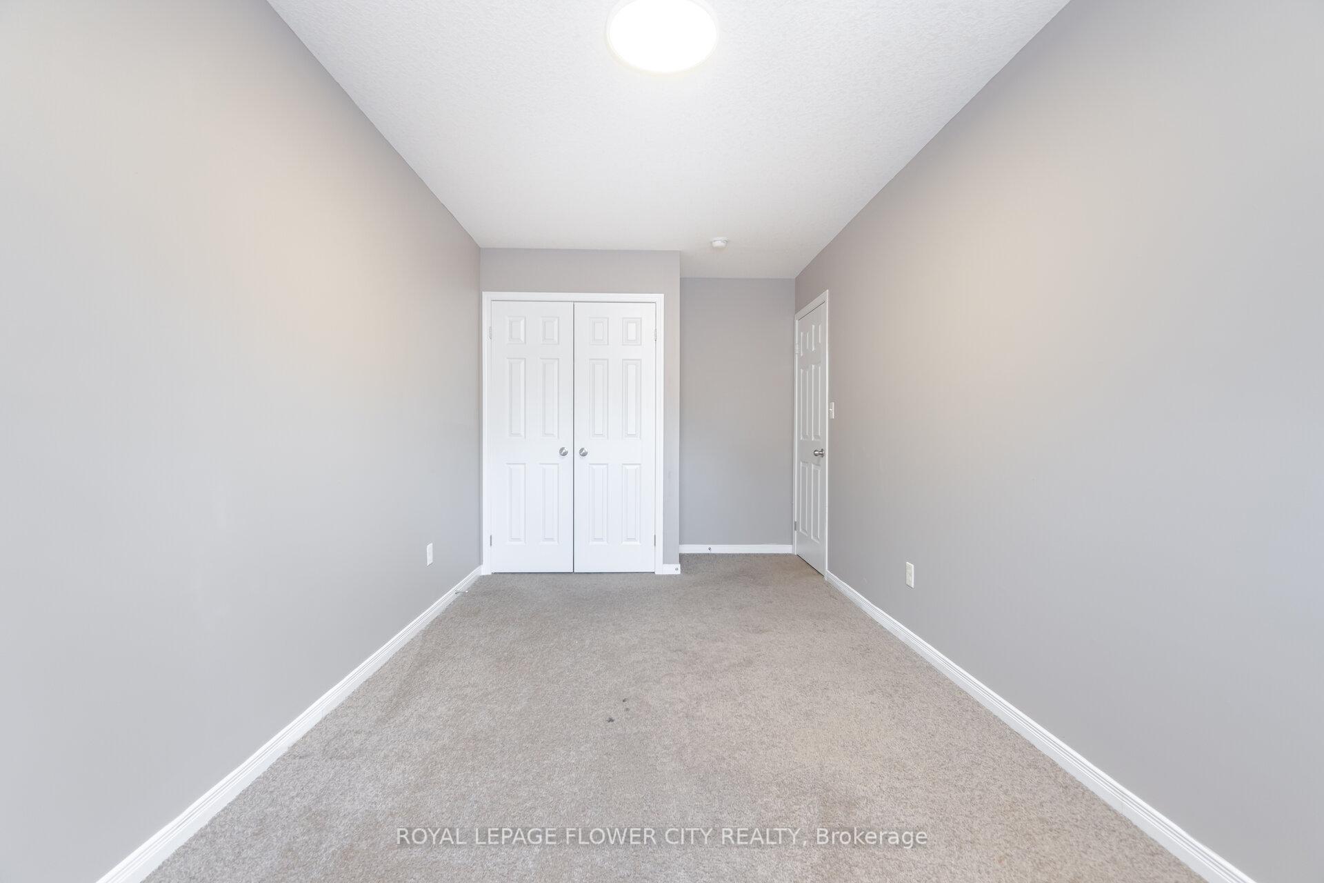 Photo 20 of 185 Maitland Street, Kitchener, Huron Park — HOMEH