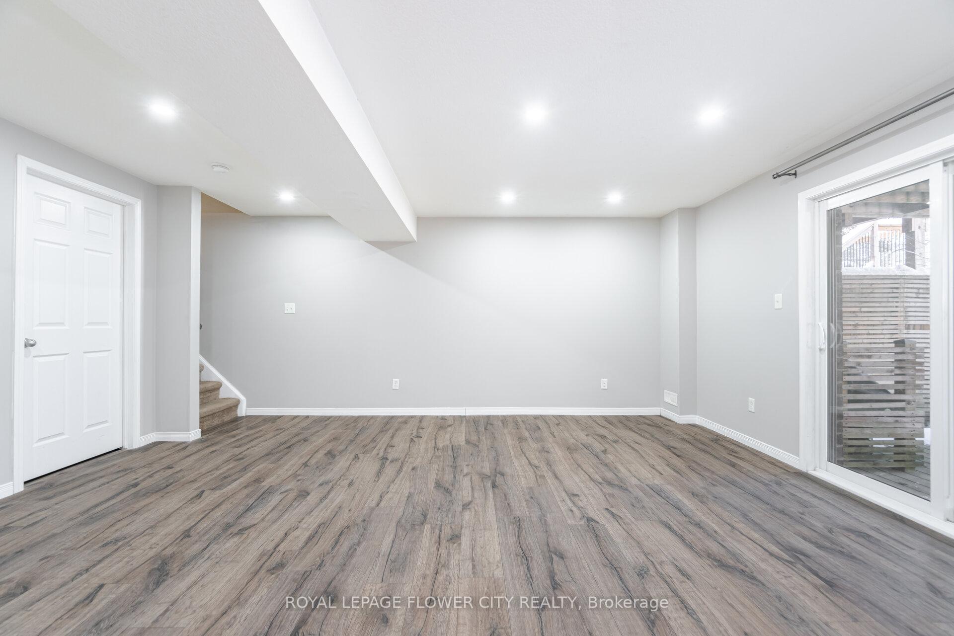 Photo 18 of 185 Maitland Street, Kitchener, Huron Park — HOMEH