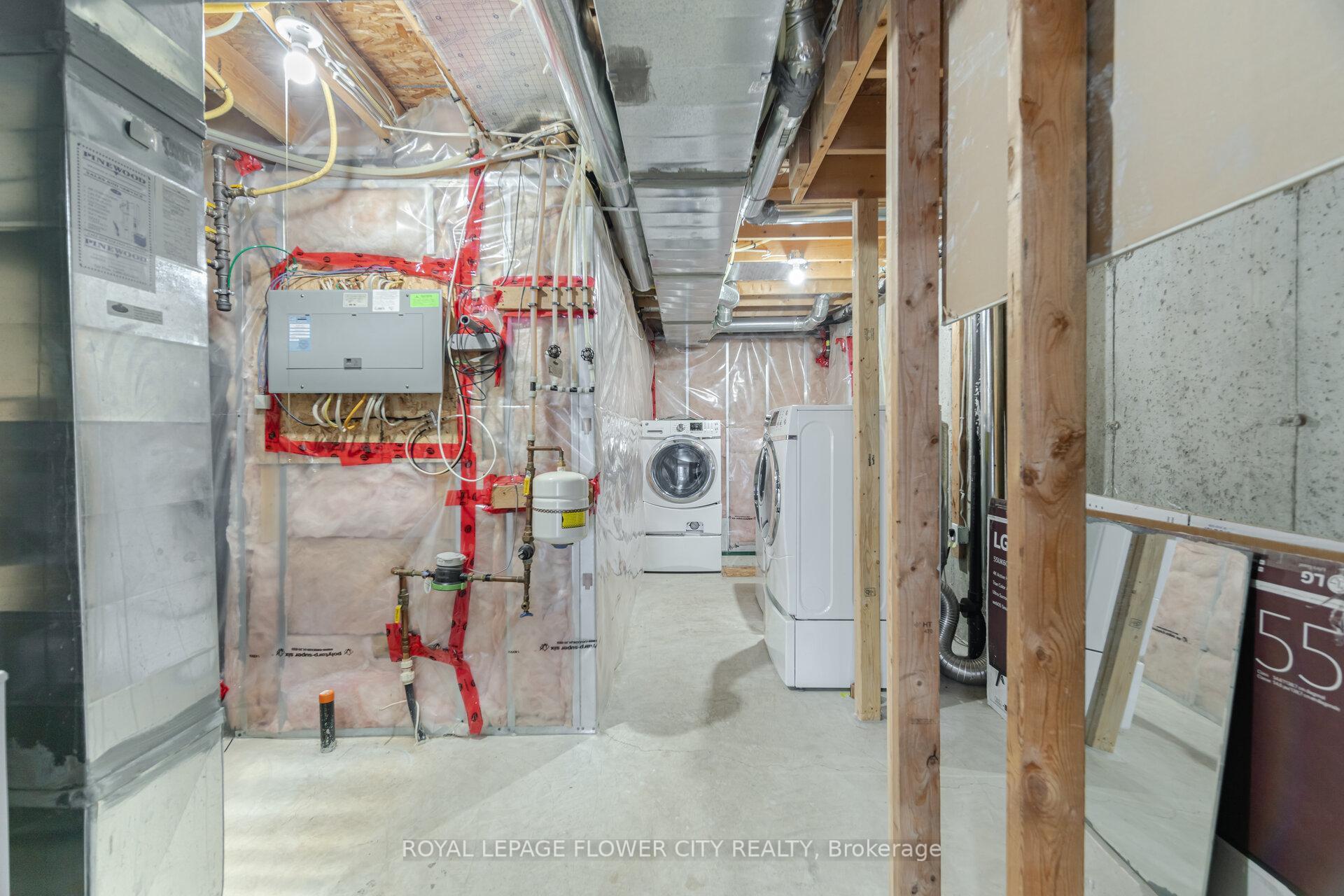 Photo 29 of 185 Maitland Street, Kitchener, Huron Park — HOMEH