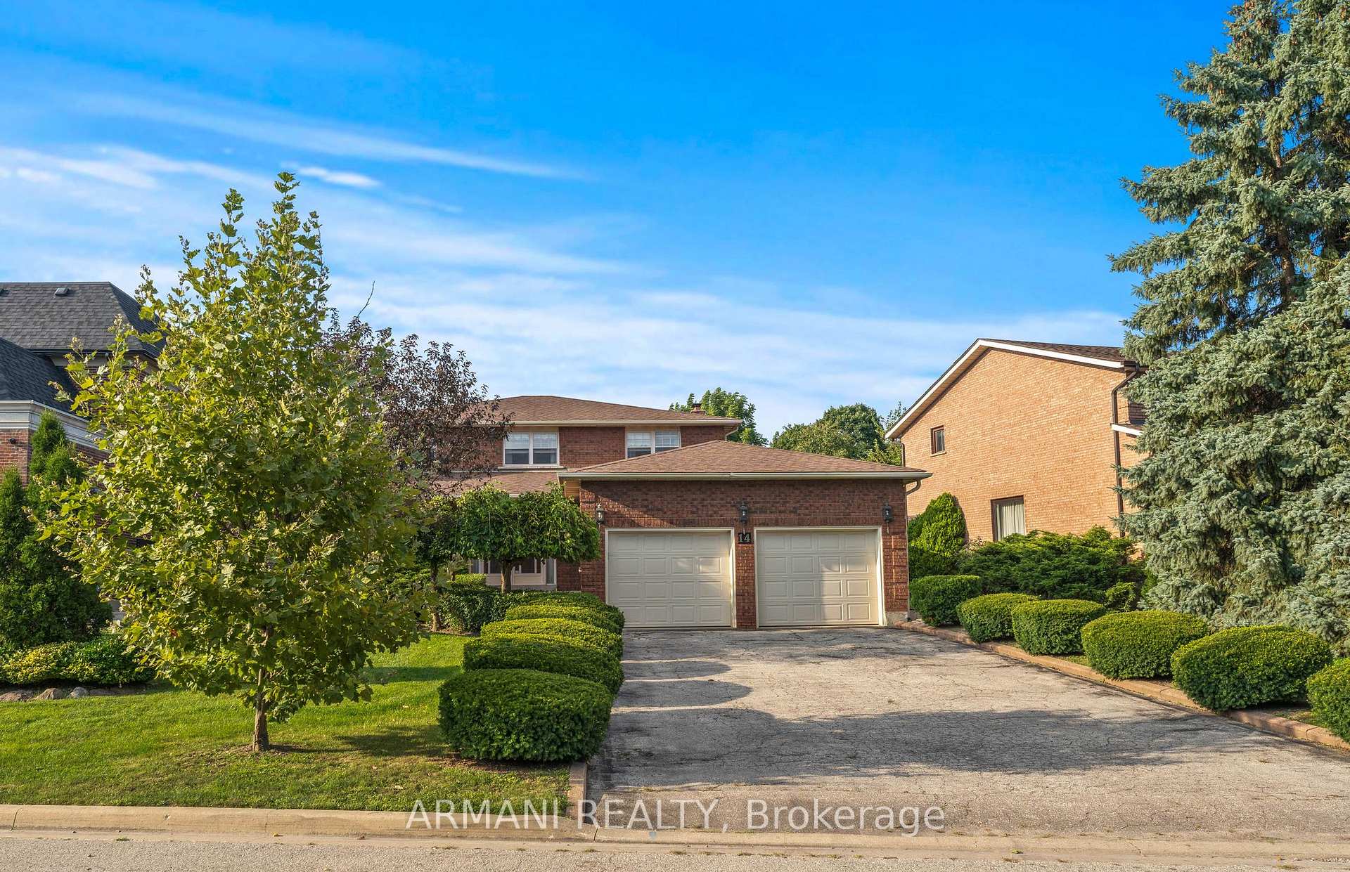 Front of 14 Yellow Pine Crescent