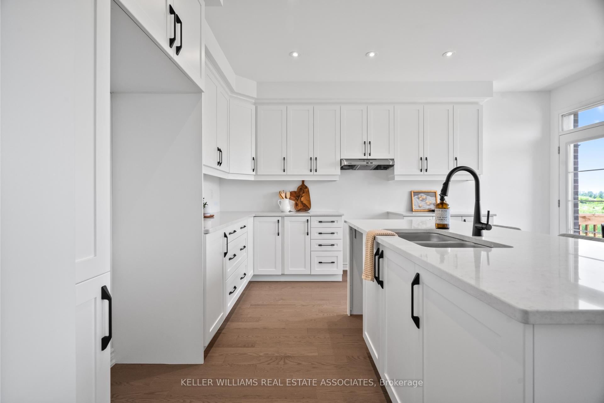 Photo 7 of 52 Aster Woods Drive, Caledon, Rural Caledon — HOMEH