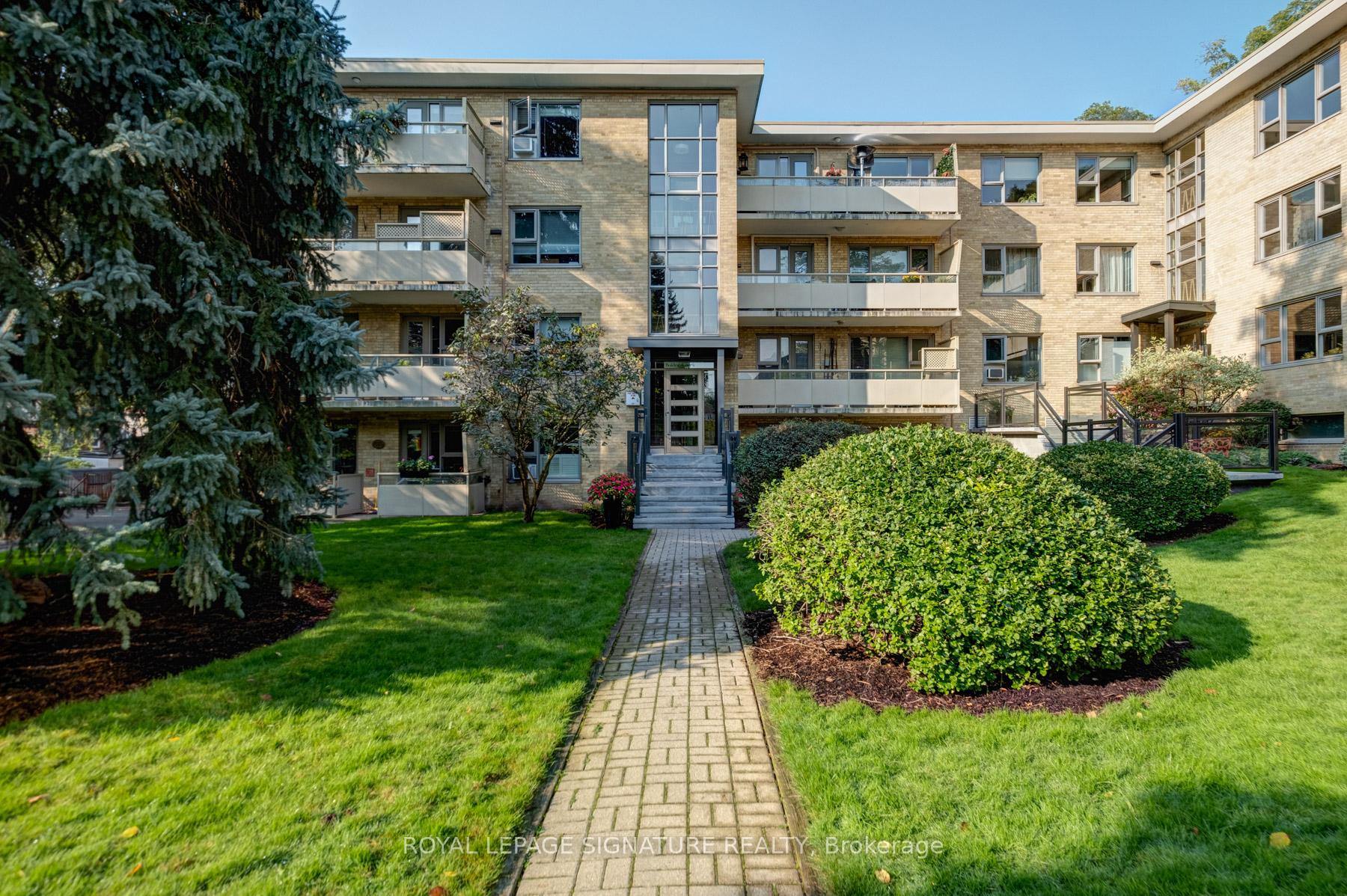 Front of Unit 3, 8 Corinth Gardens