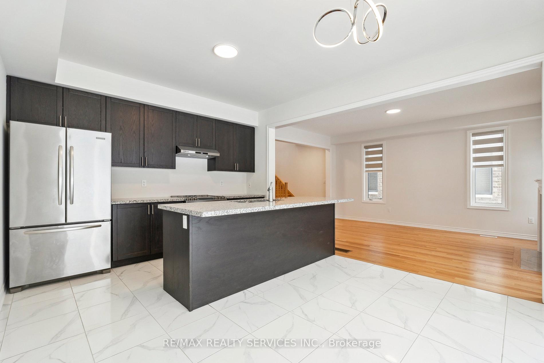 Photo 33 of 16 Ludlow Drive, Barrie, Innis-Shore — HOMEH