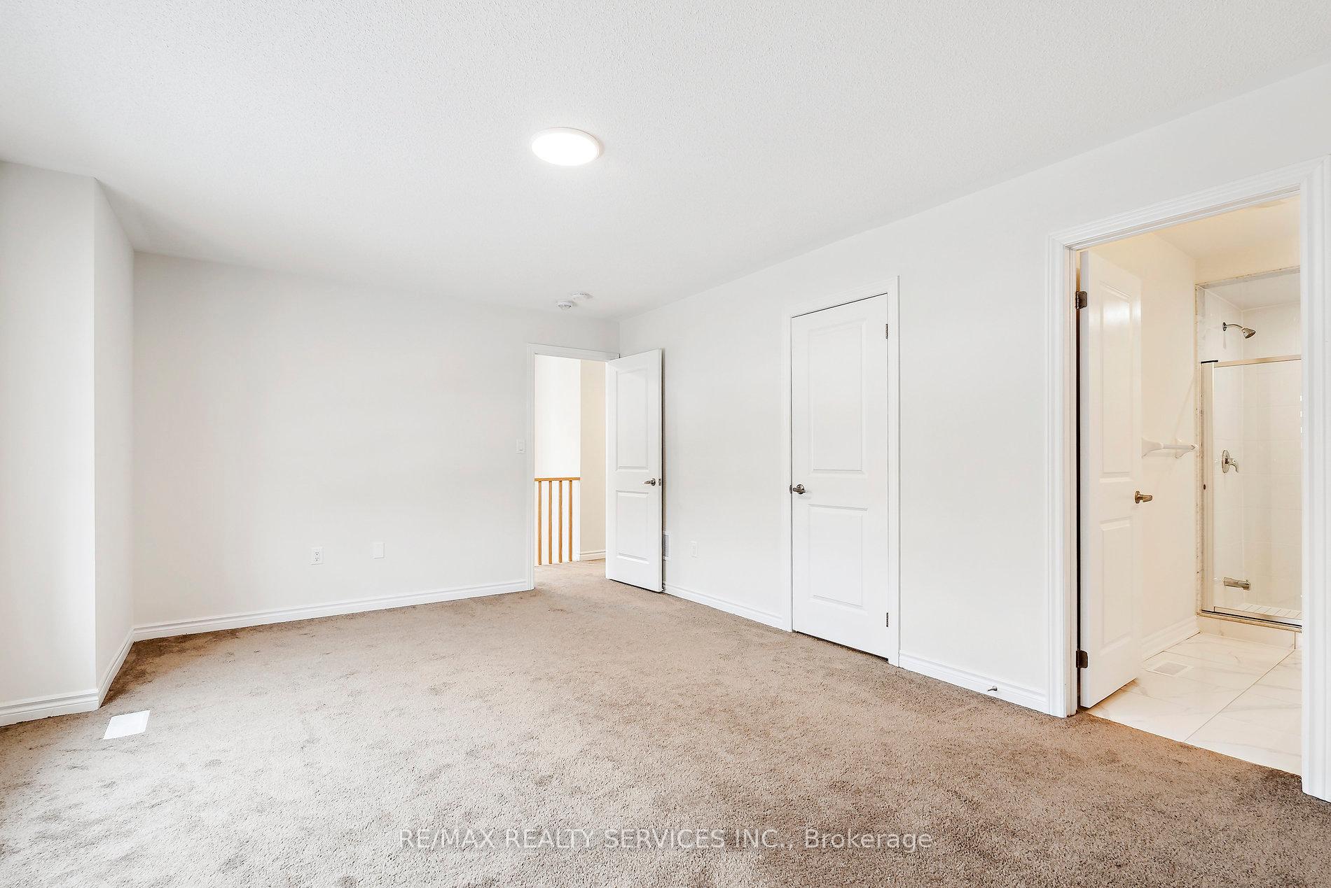 Photo 14 of 16 Ludlow Drive, Barrie, Innis-Shore — HOMEH