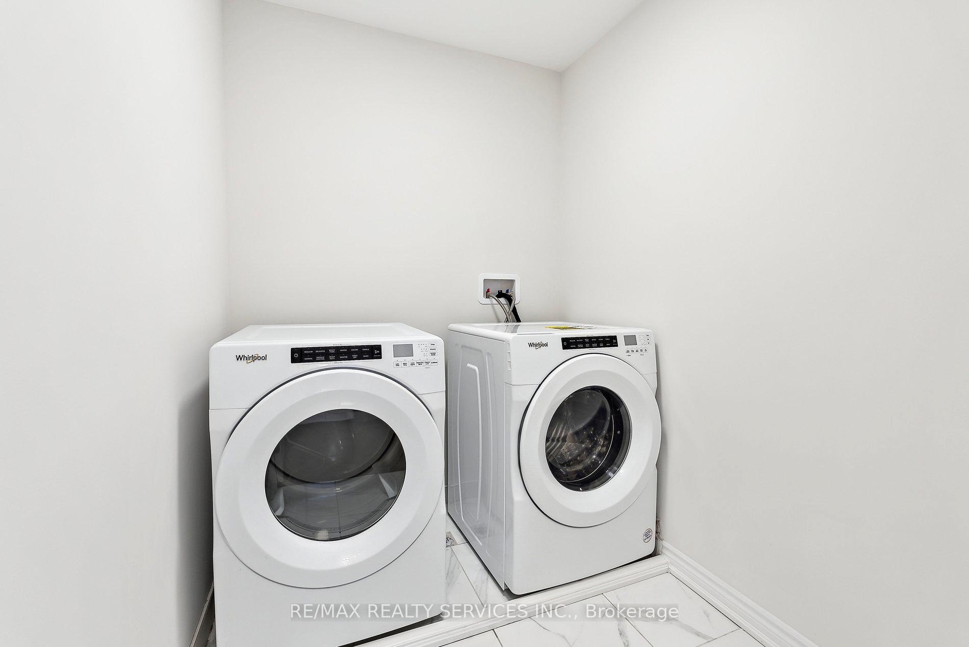 Photo 17 of 16 Ludlow Drive, Barrie, Innis-Shore — HOMEH