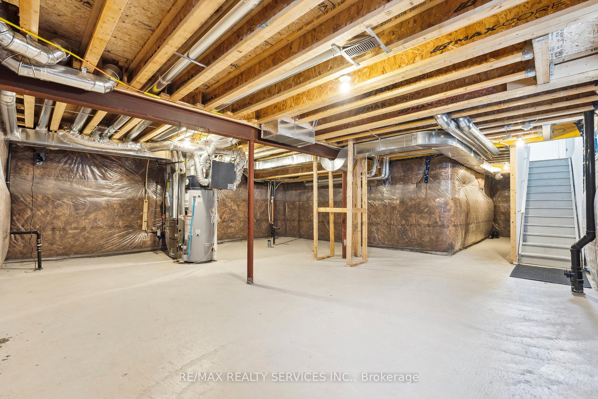 Photo 25 of 16 Ludlow Drive, Barrie, Innis-Shore — HOMEH