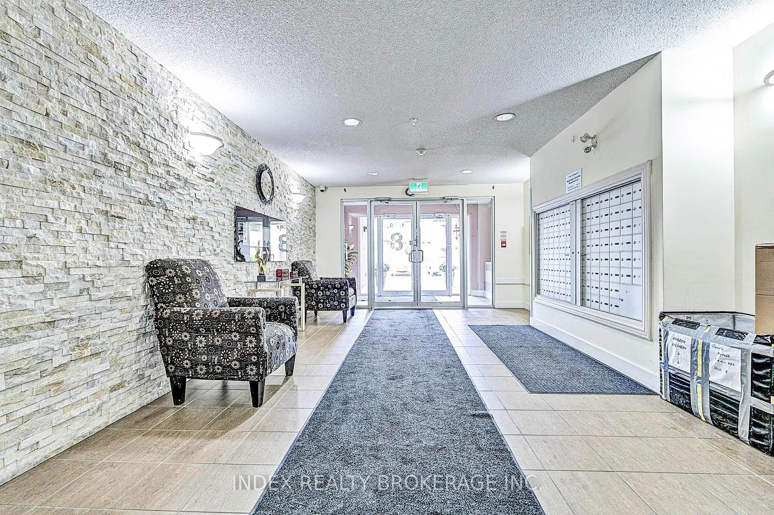 Photo 5 of Unit 1218, 8 Dayspring Circle, Brampton, Goreway Drive Corridor — HOMEH