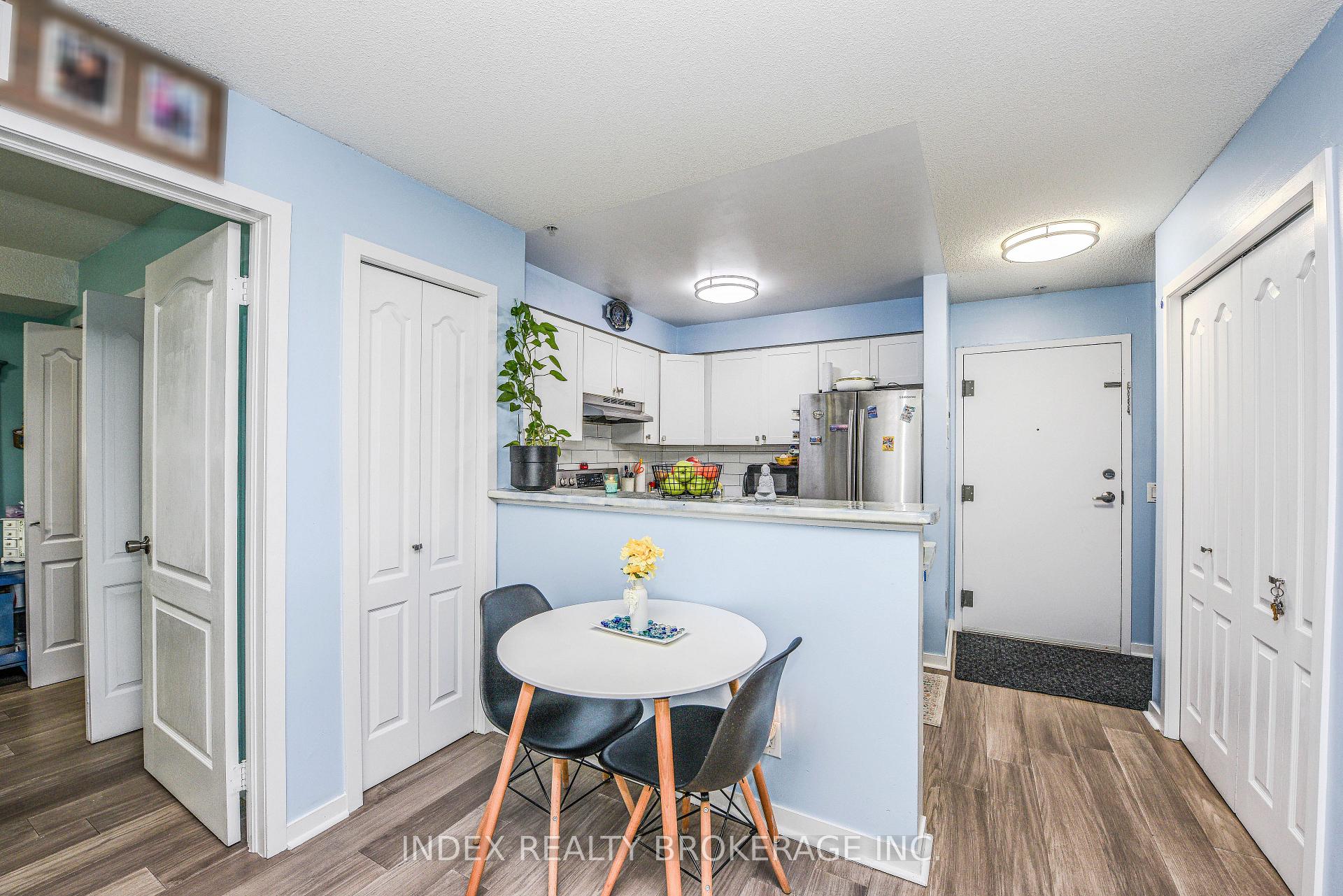 Photo 8 of Unit 1218, 8 Dayspring Circle, Brampton, Goreway Drive Corridor — HOMEH