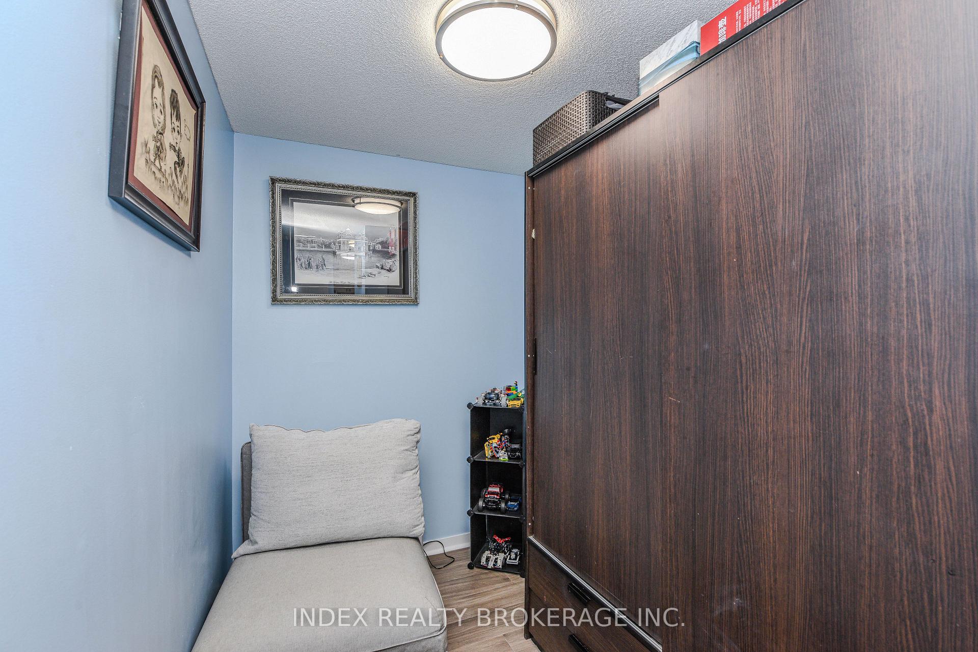 Photo 11 of Unit 1218, 8 Dayspring Circle, Brampton, Goreway Drive Corridor — HOMEH